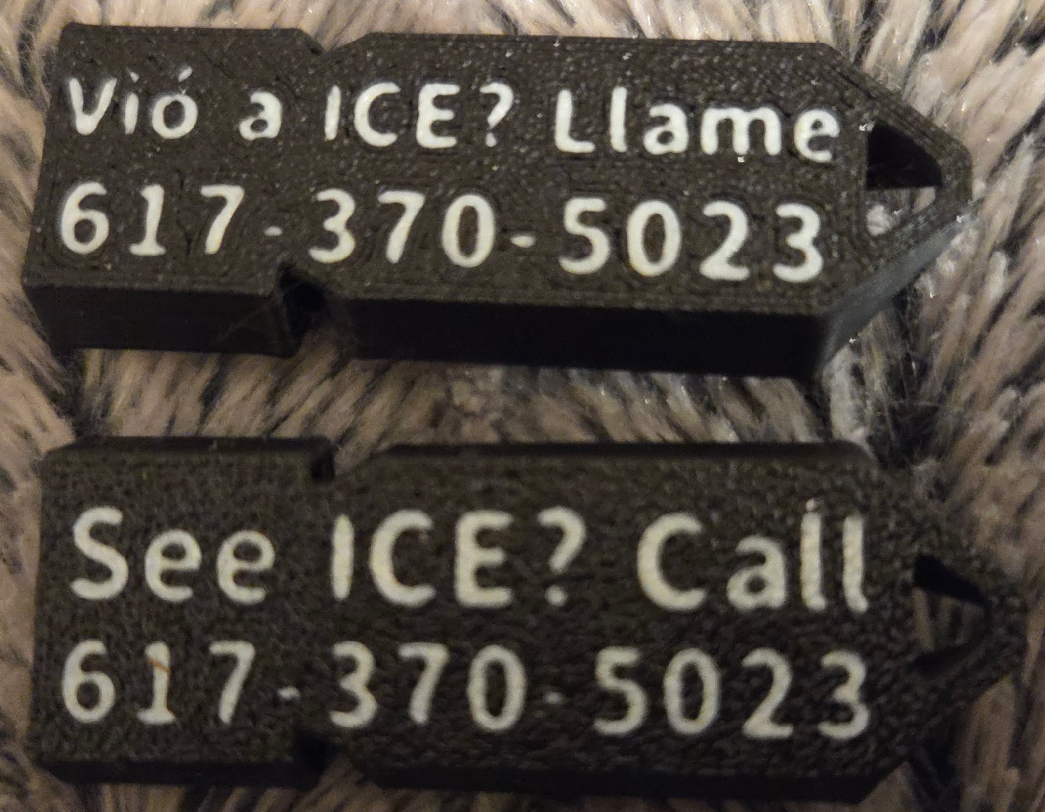 LUCE (Massachusetts) ICE hotline whistle | ENG & ESP