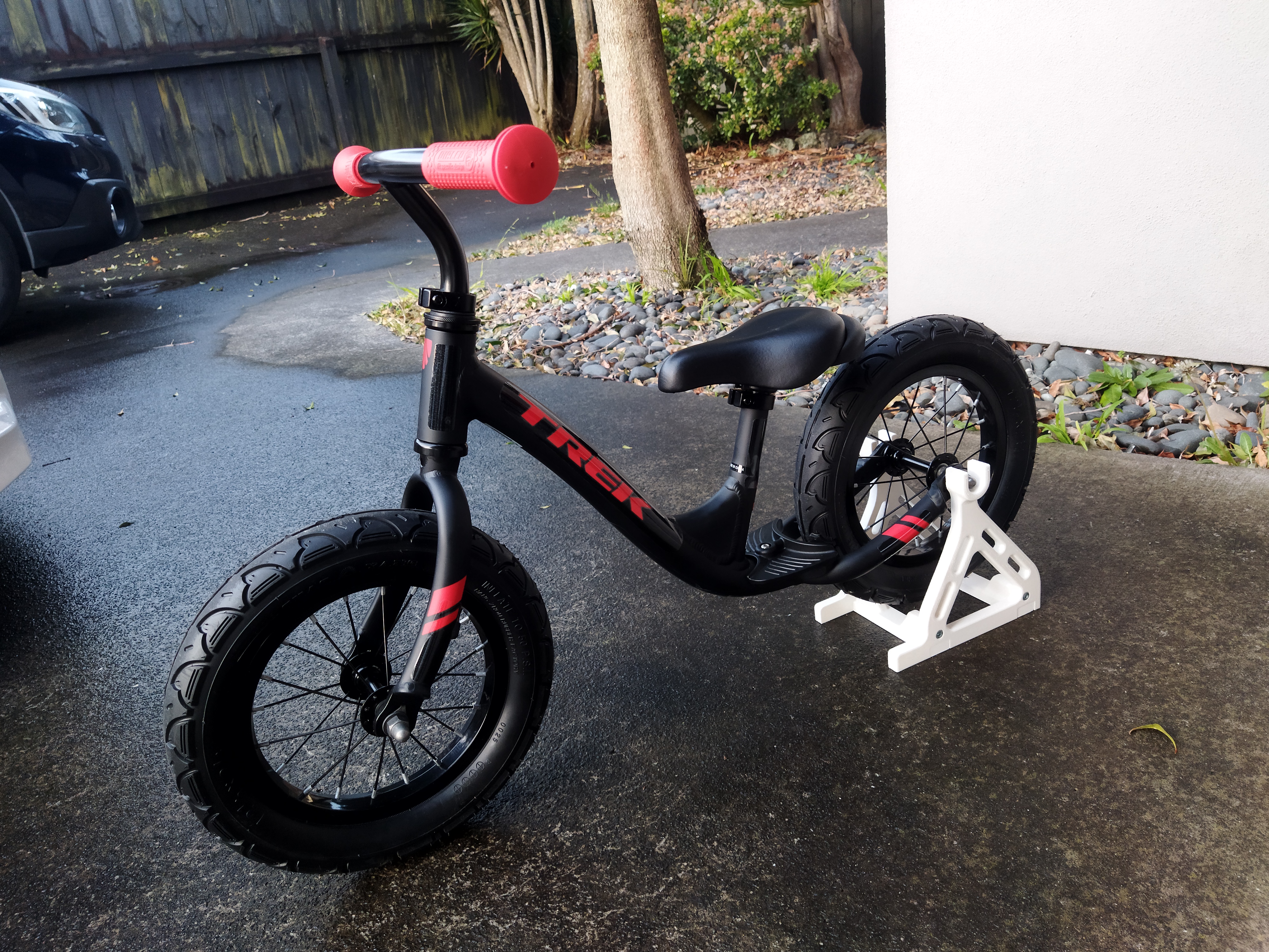 Balance Bike Stand by stuartc Download free STL model