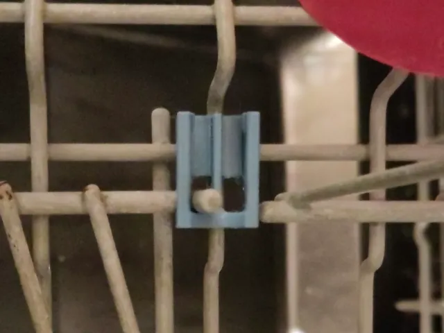 BSH (Bosch, Siemens, Neff, Constructa) Dishwasher Clip