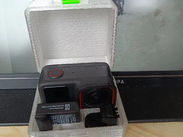 Insta360 Ace PRO 2 Case