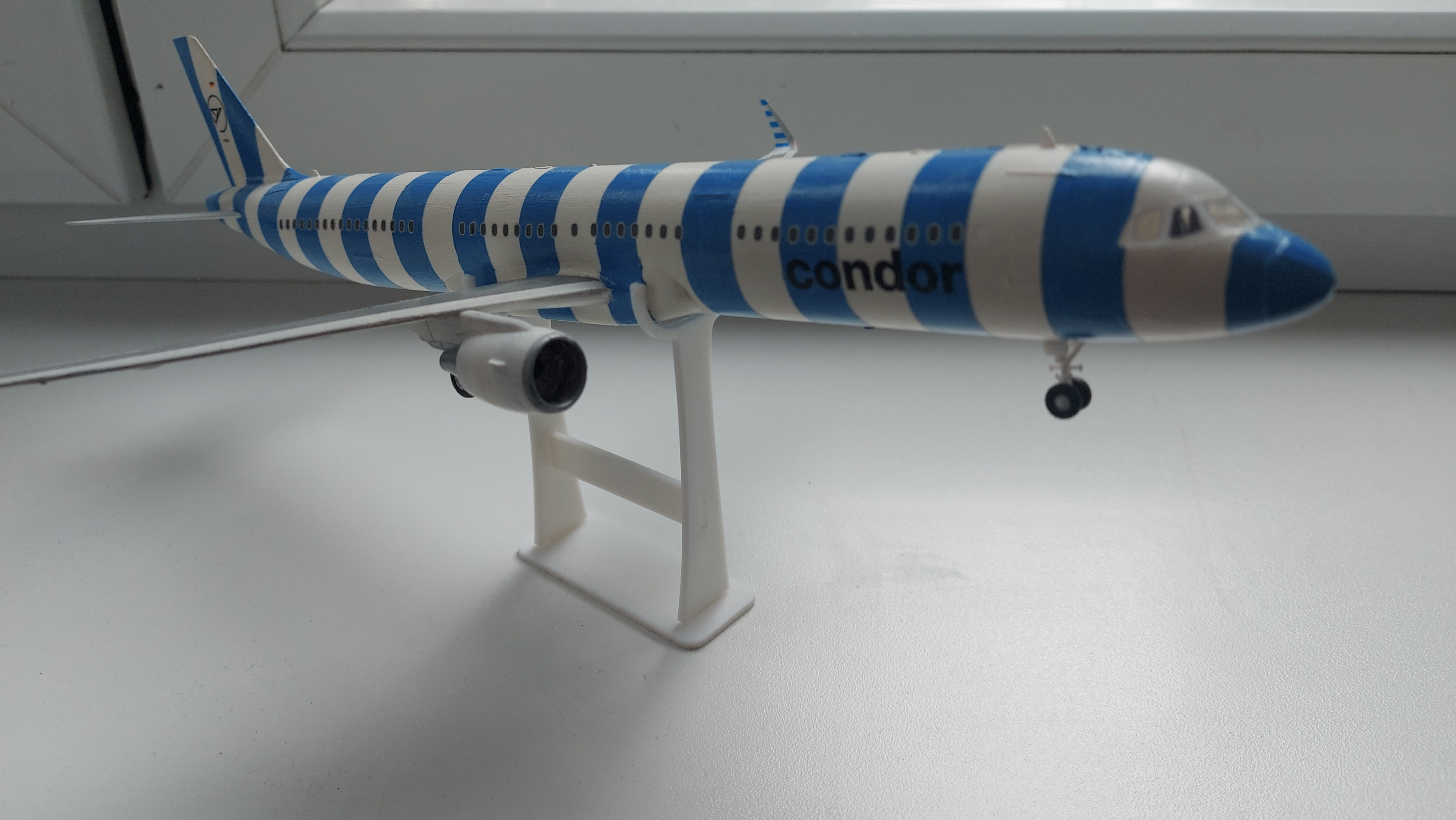 Miniatura 2 do modelo 3D Model plane stand