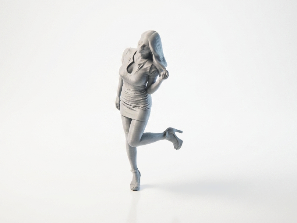 Giddy Busty Lady Female Figure 3D Printable