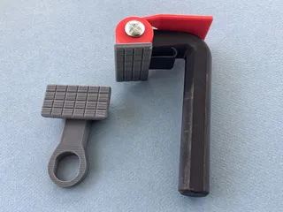 quick clamp for woodworking bench