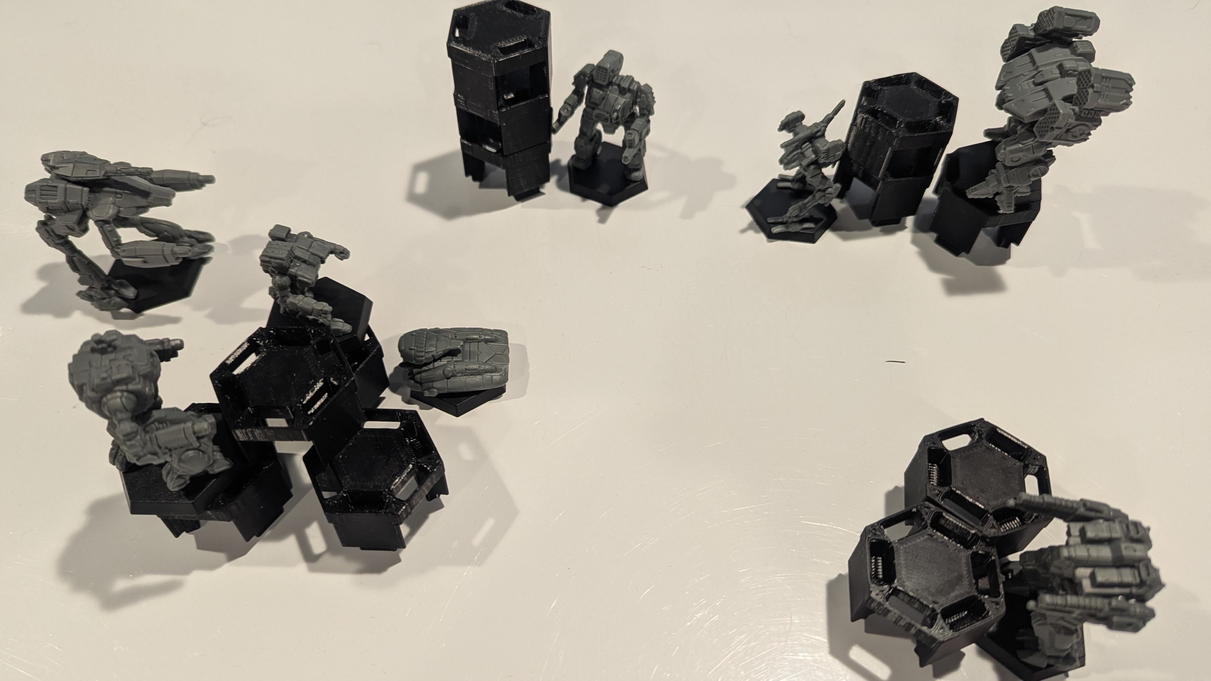 Miniatura 15 do modelo 3D Nesting, Modular, Stackable Hex Terrain, Single Hex