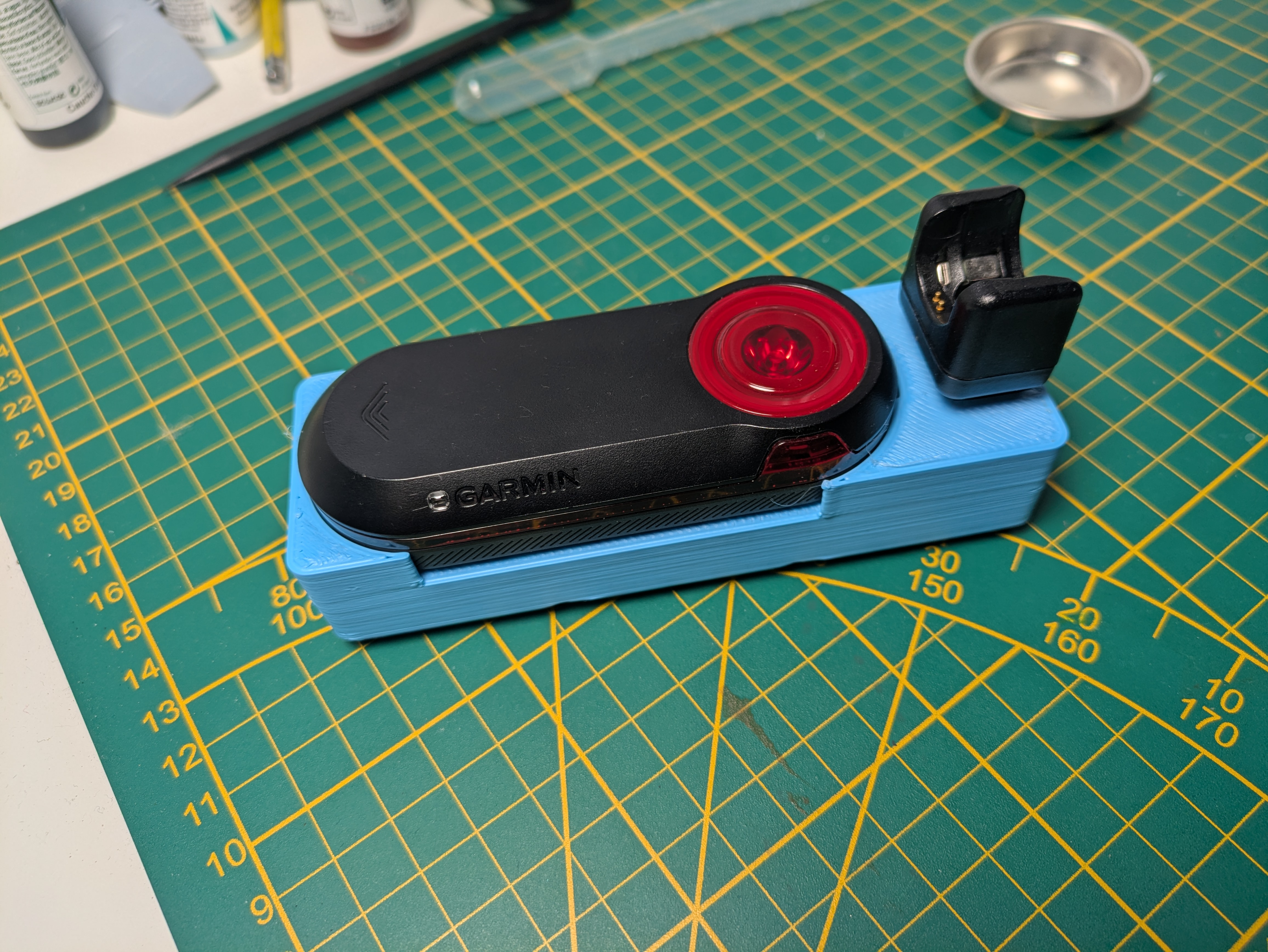 Gridfinity 1x3 Garmina Varia RTL515 (+ Favero Assioma Pro charging adapter)