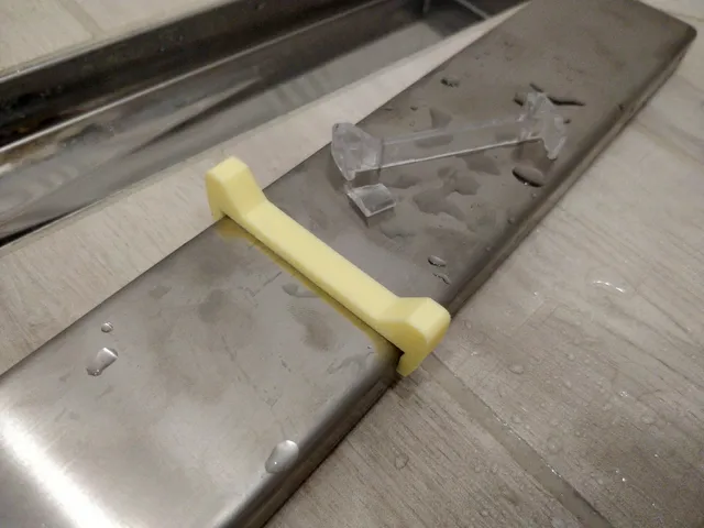 Feet replacement for Alca 'Fit and Go' shower drain (parametric)