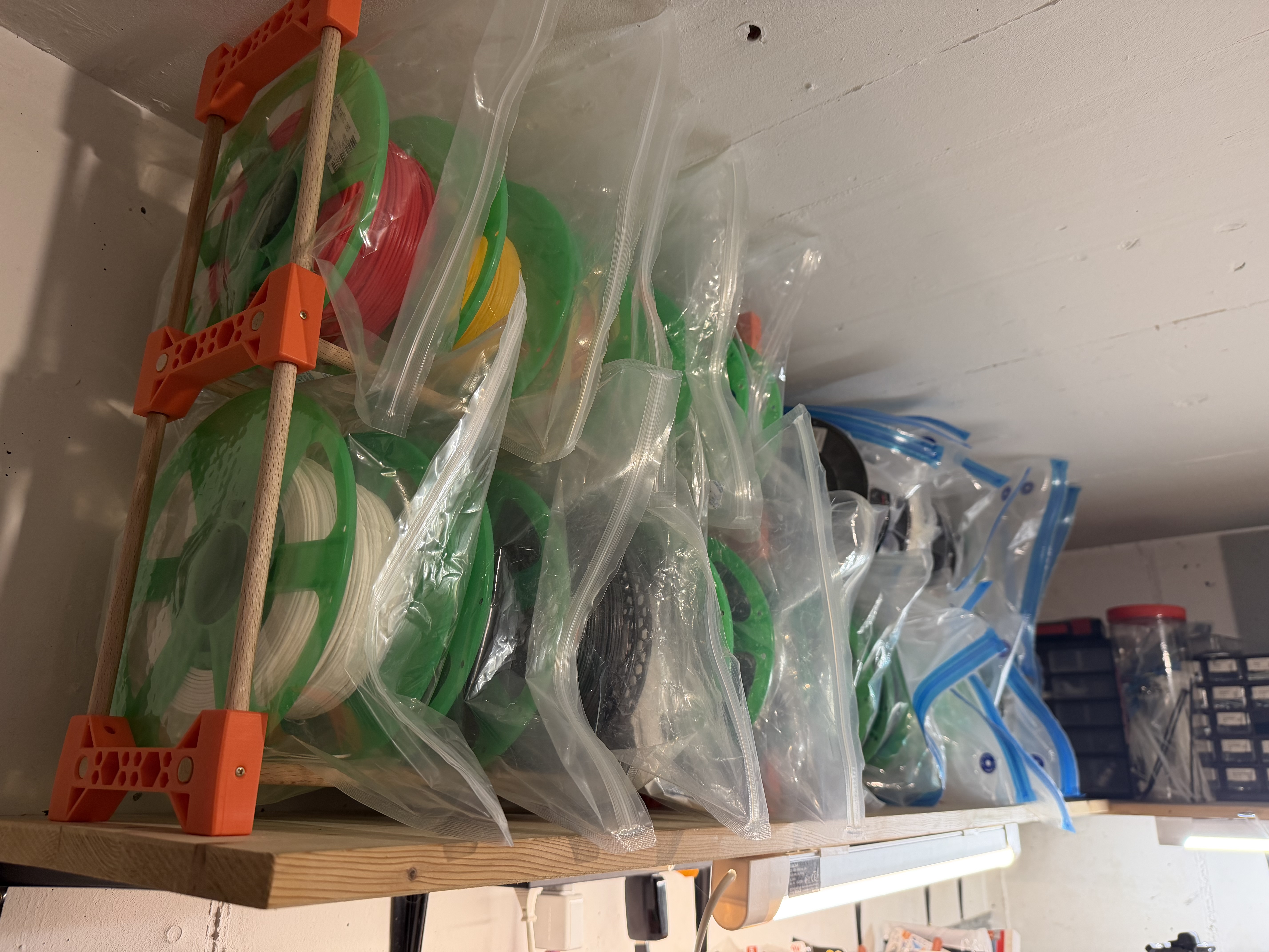 Remix for the Filament_Storage_Bracket_Skeleton