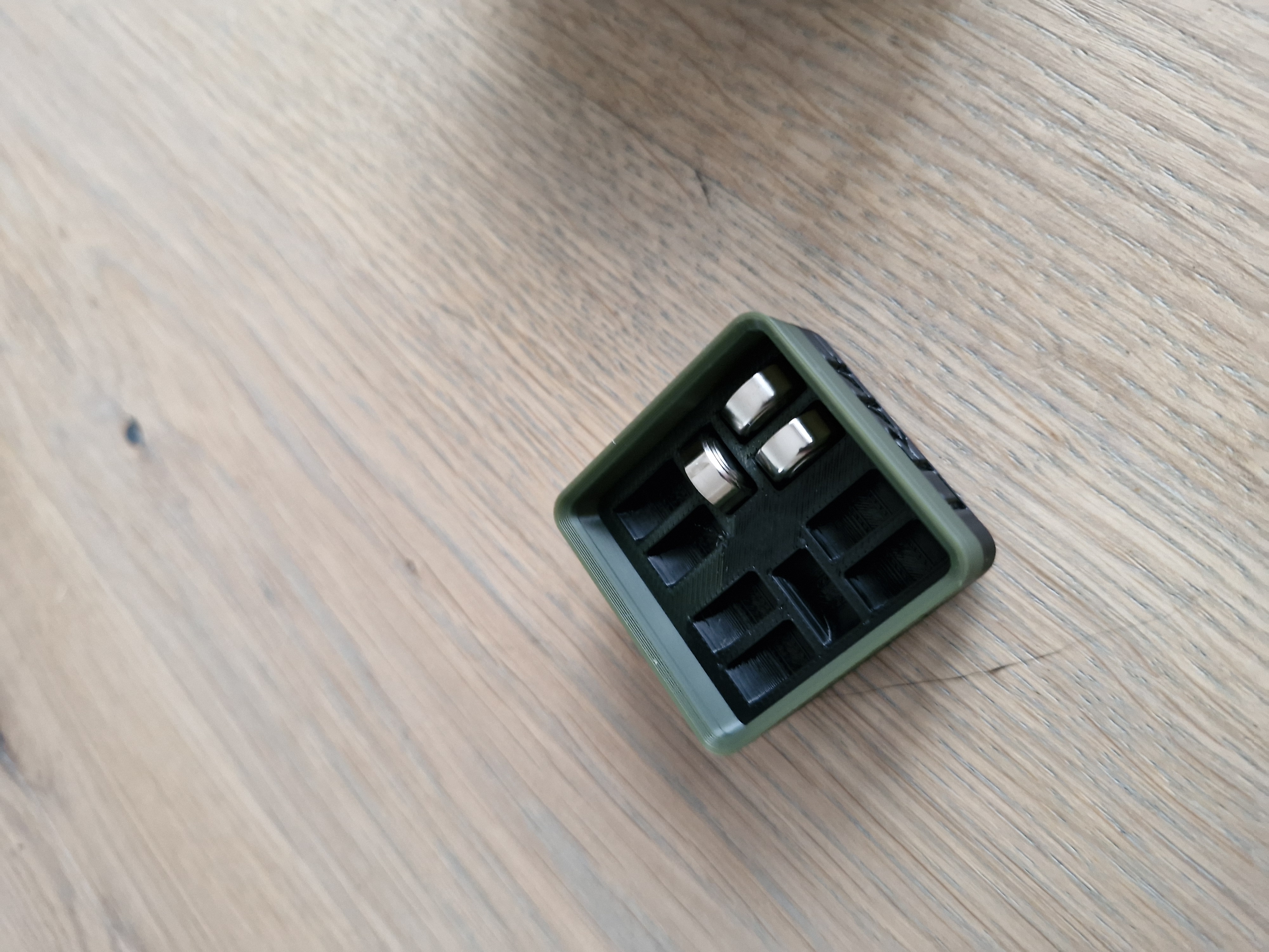 ridfinity stackable batterystorage (LR44) — thumbnail 2