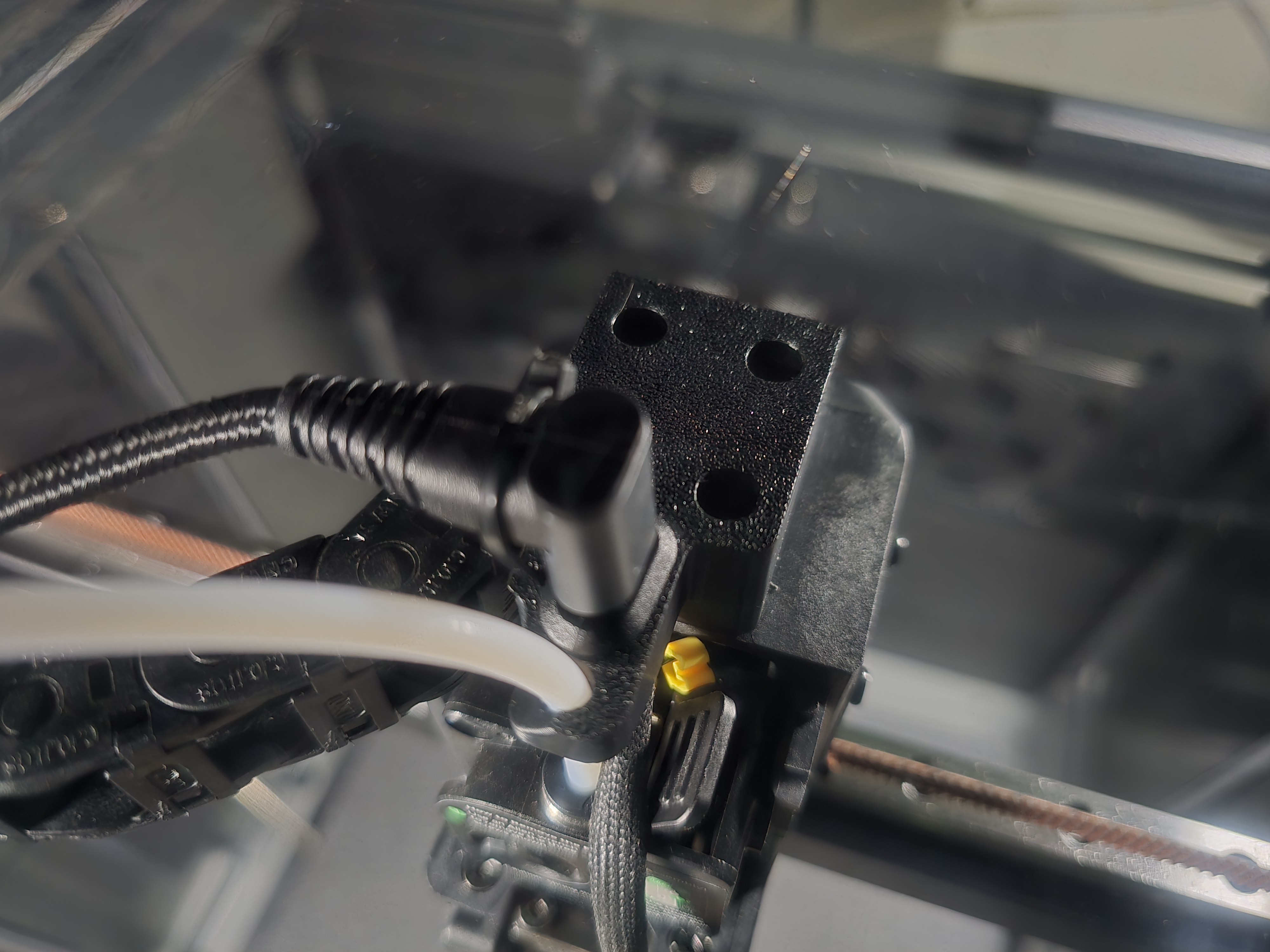 K2 Plus cable chain guide with USB-C connector for Cartographer installation — miniatura 5