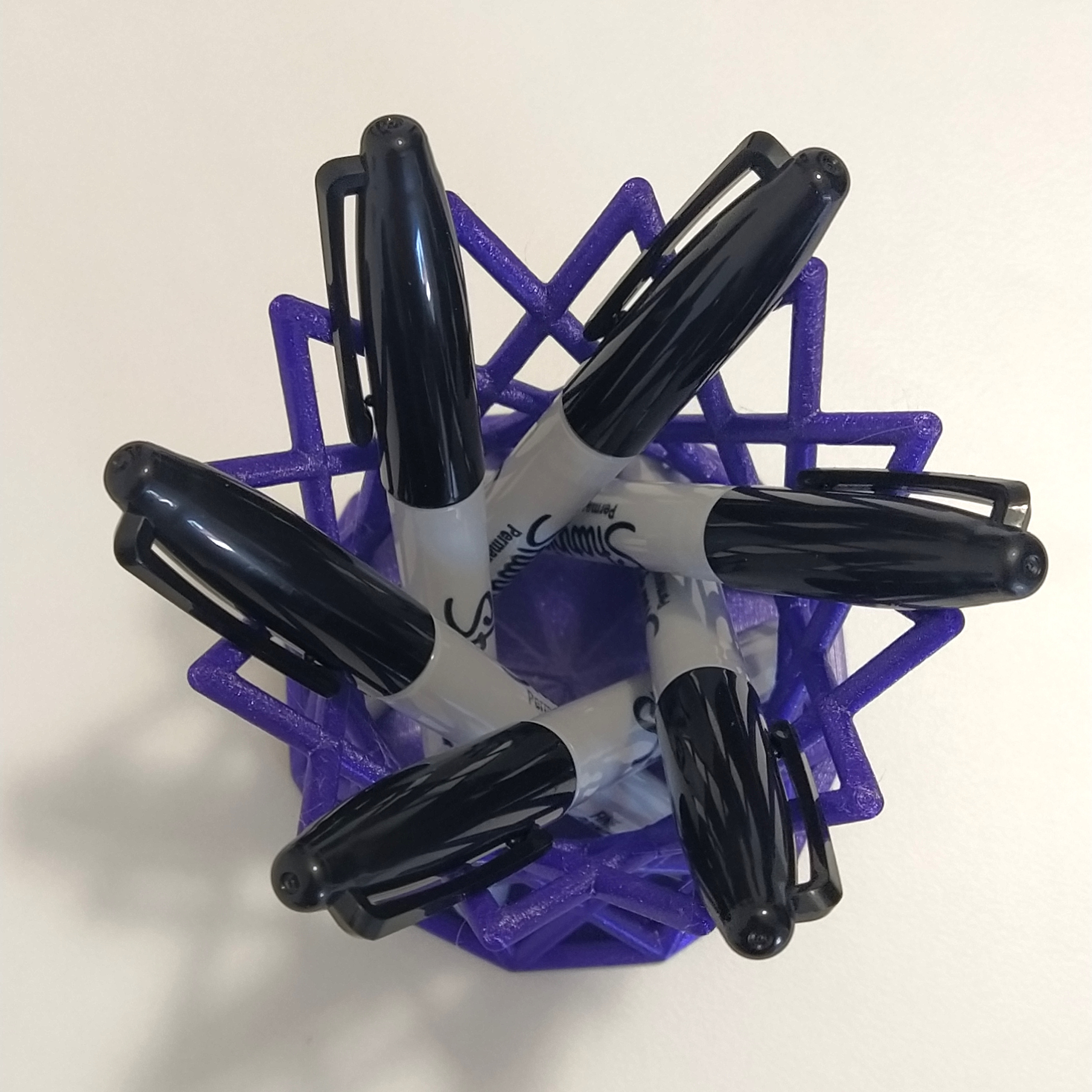 Miniatura 9 do modelo 3D Hyperboloid Pen Holder