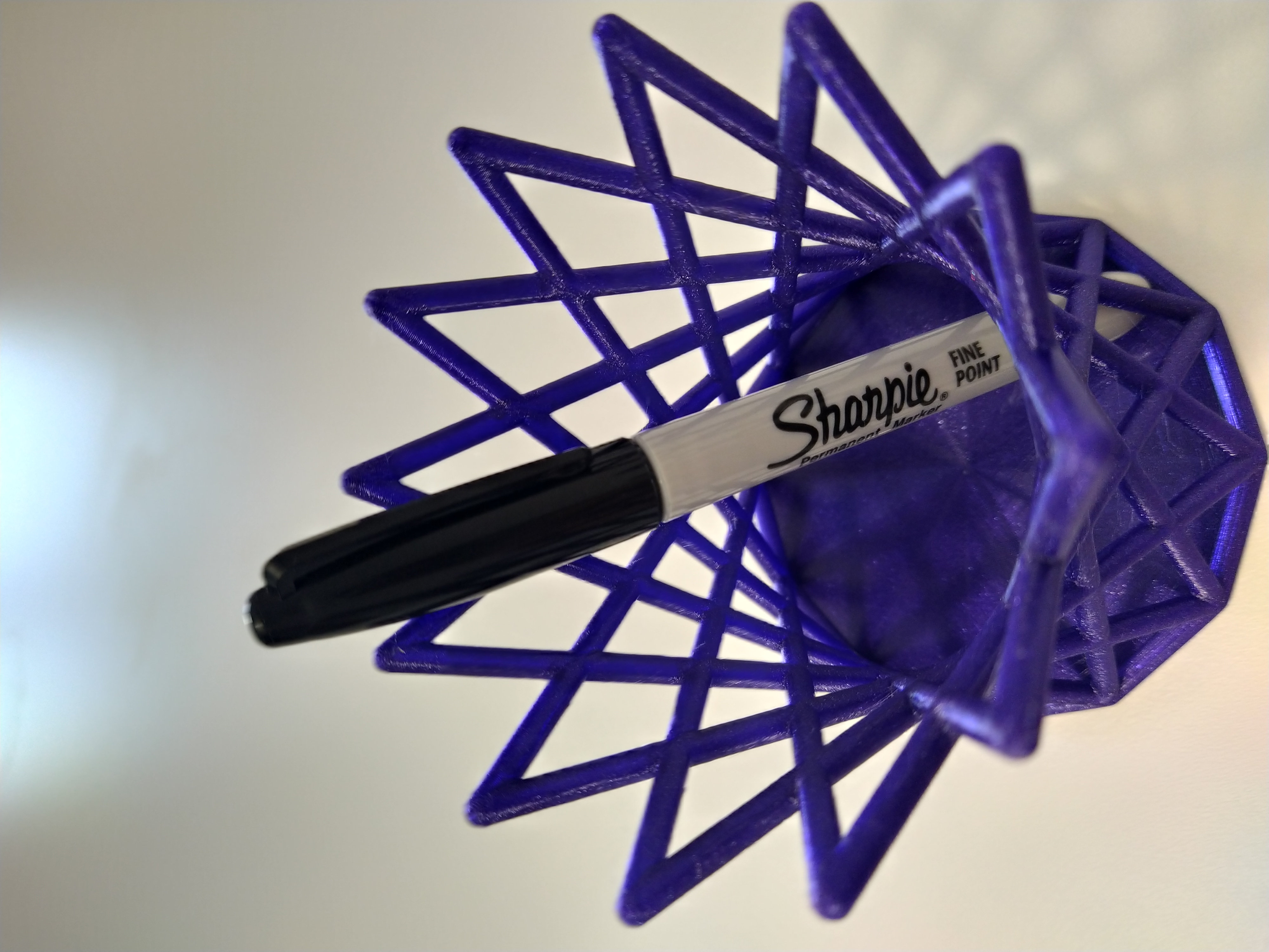 Miniatura 5 do modelo 3D Hyperboloid Pen Holder