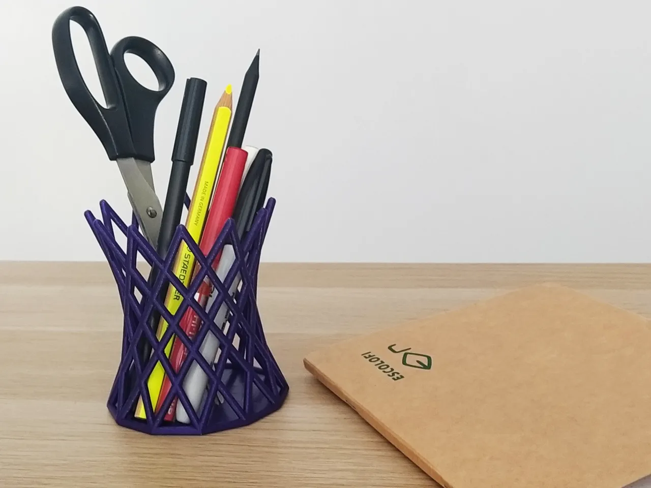 STL file Among Us pencil holders ✏️・3D print design to download