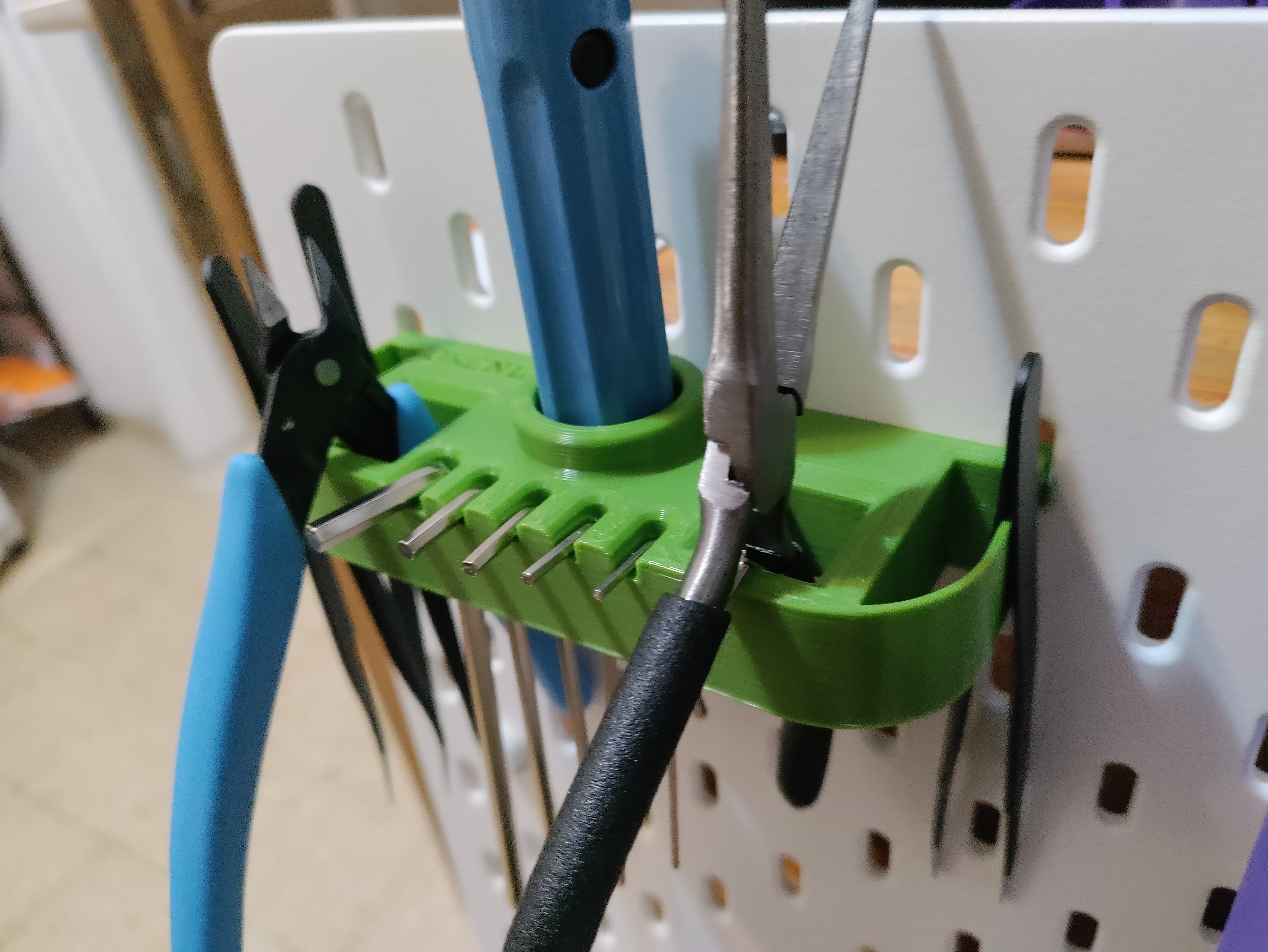 IKEA SKADIS - Toolkit Mount