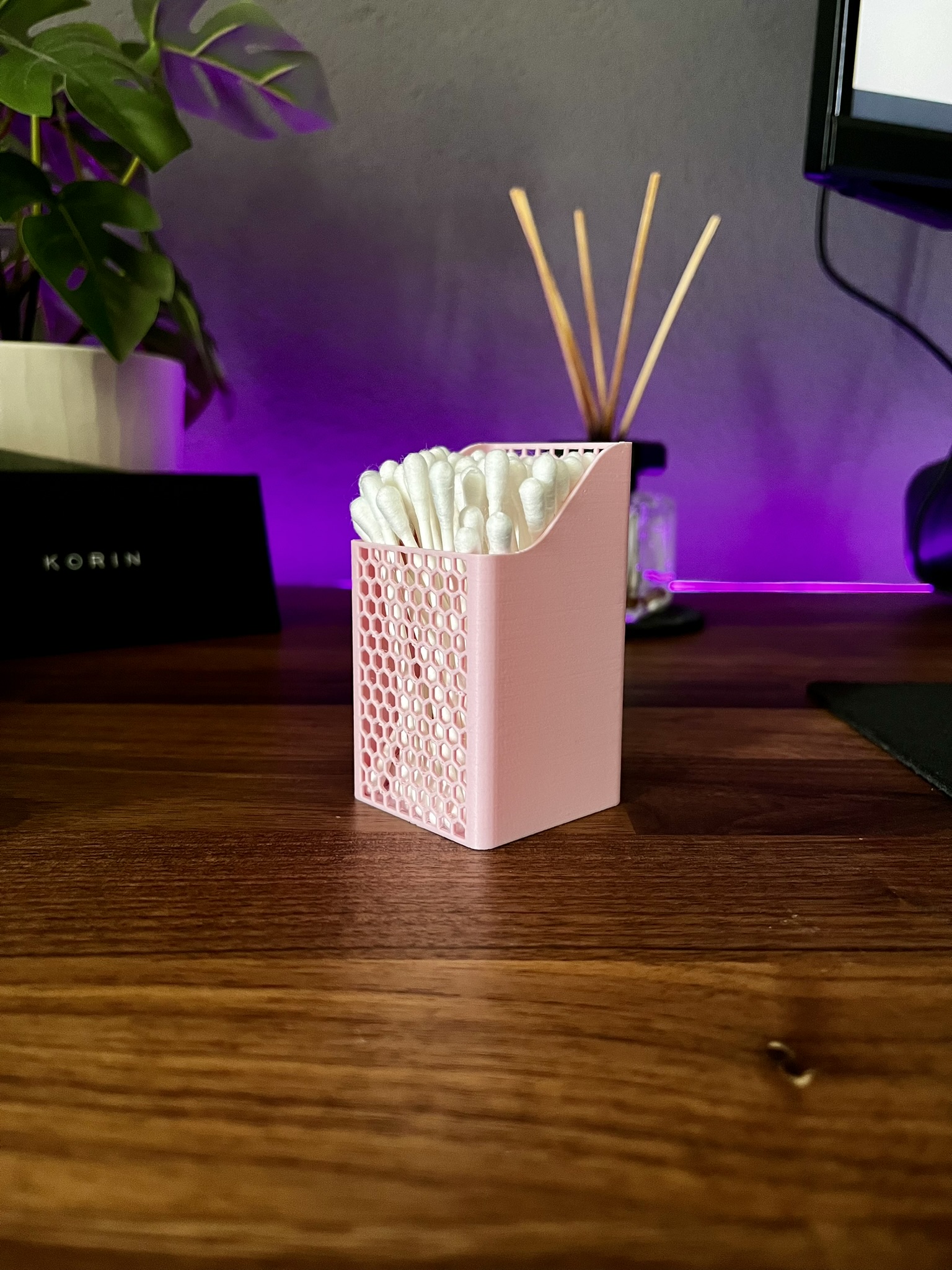 Qtip Holder