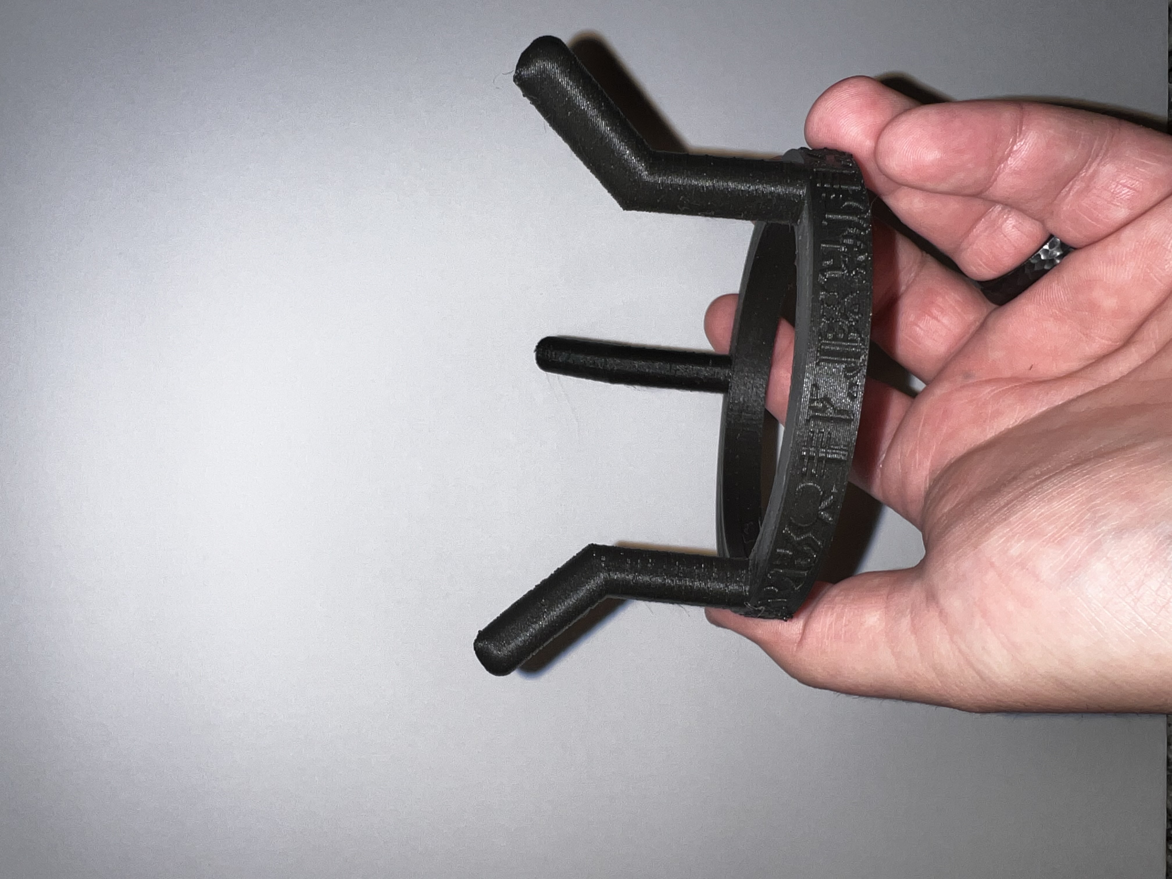 Sensei's Divining Top 100 Card Deck Box closes with by