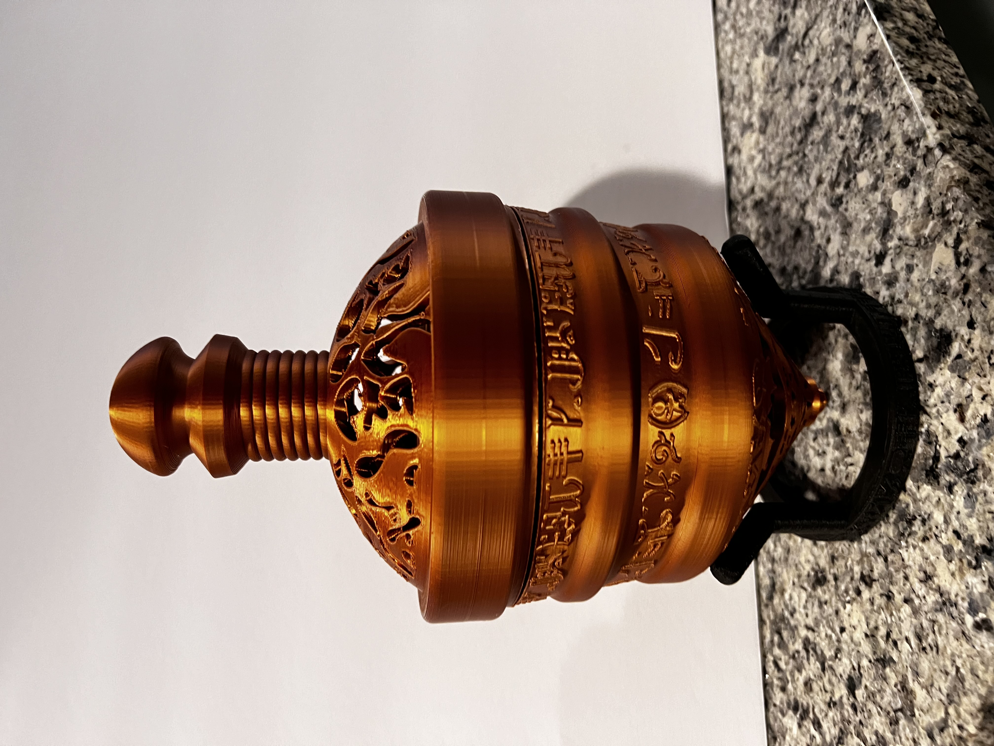 Sensei's Divining Top 100 Card Deck Box closes with by