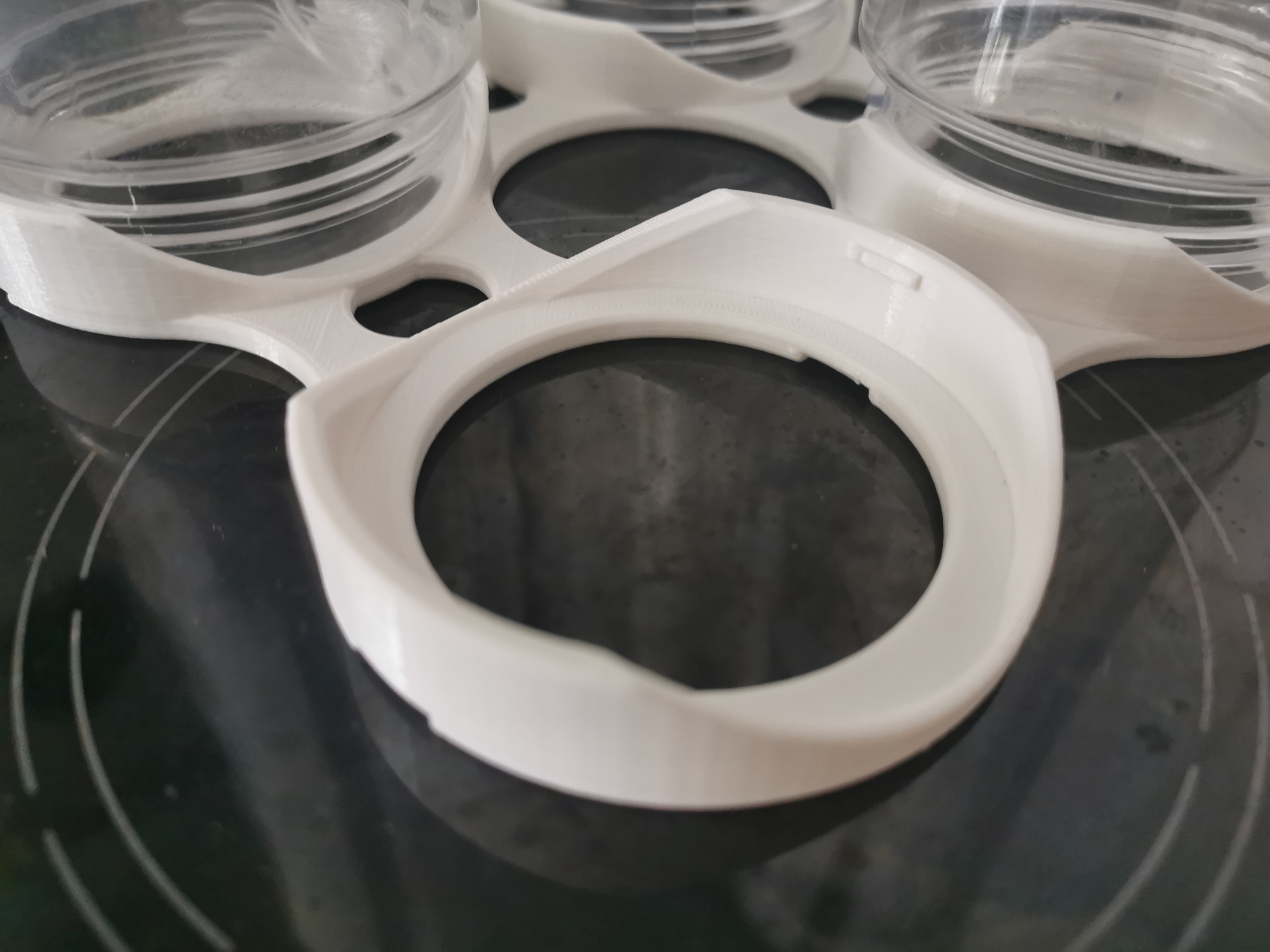 Smoothie mixer bottle stand