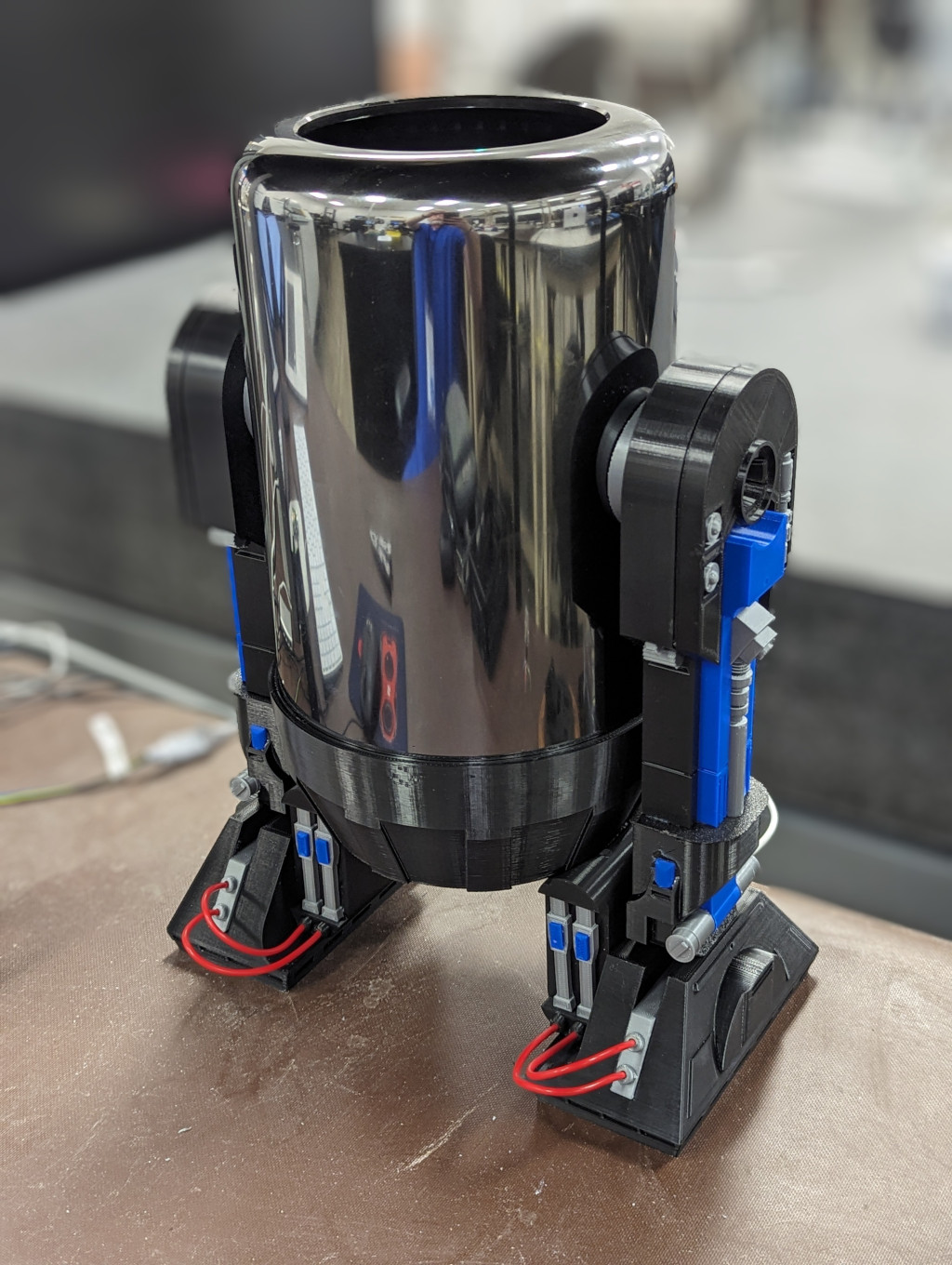 Imperial Astromech Conversion for 2013 Mac Pro