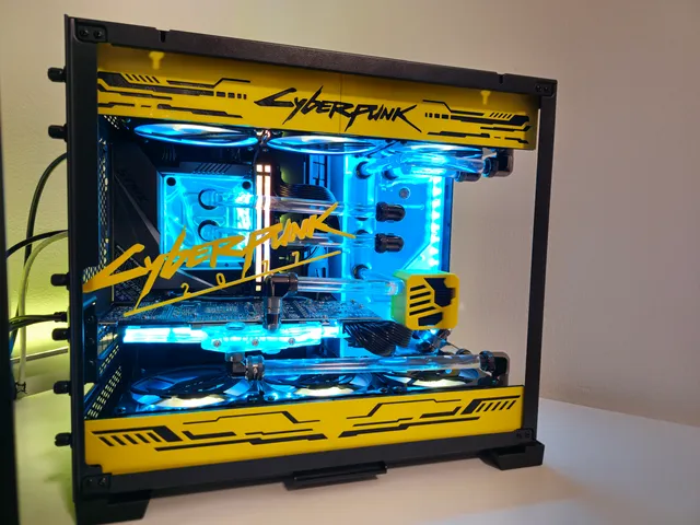 Lian Li O11 mini, magnetic radiator cover (Cyberpunk 2077)