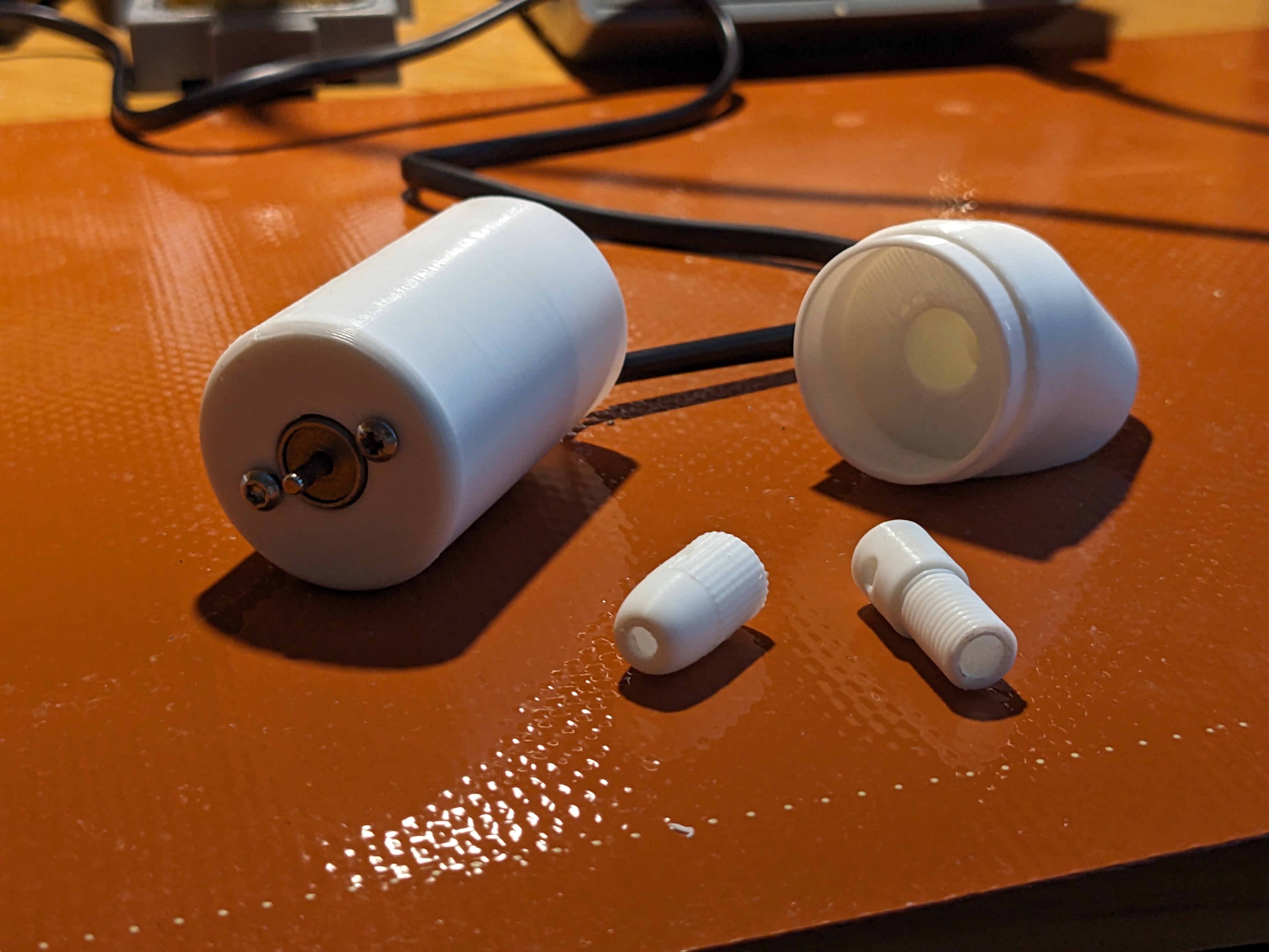 Miniatura 3 do modelo 3D Mini Drill (w/3D Printed Chuck)