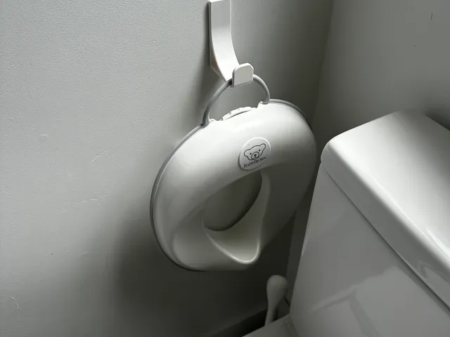 Hook for Babybjorn Toilet Trainer Potty Insert