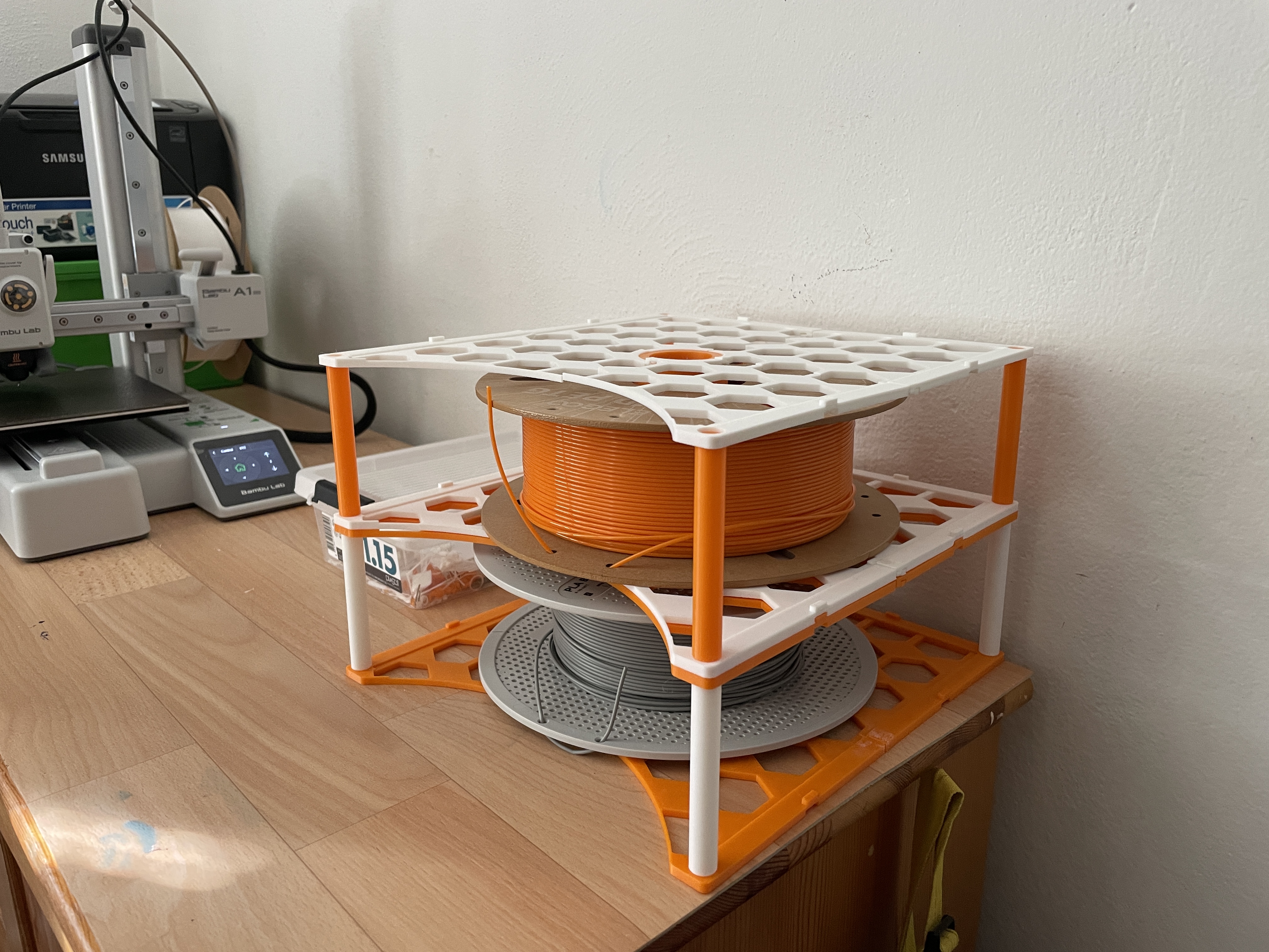 Miniatura 4 do modelo 3D MINI printer Spool storage and holder