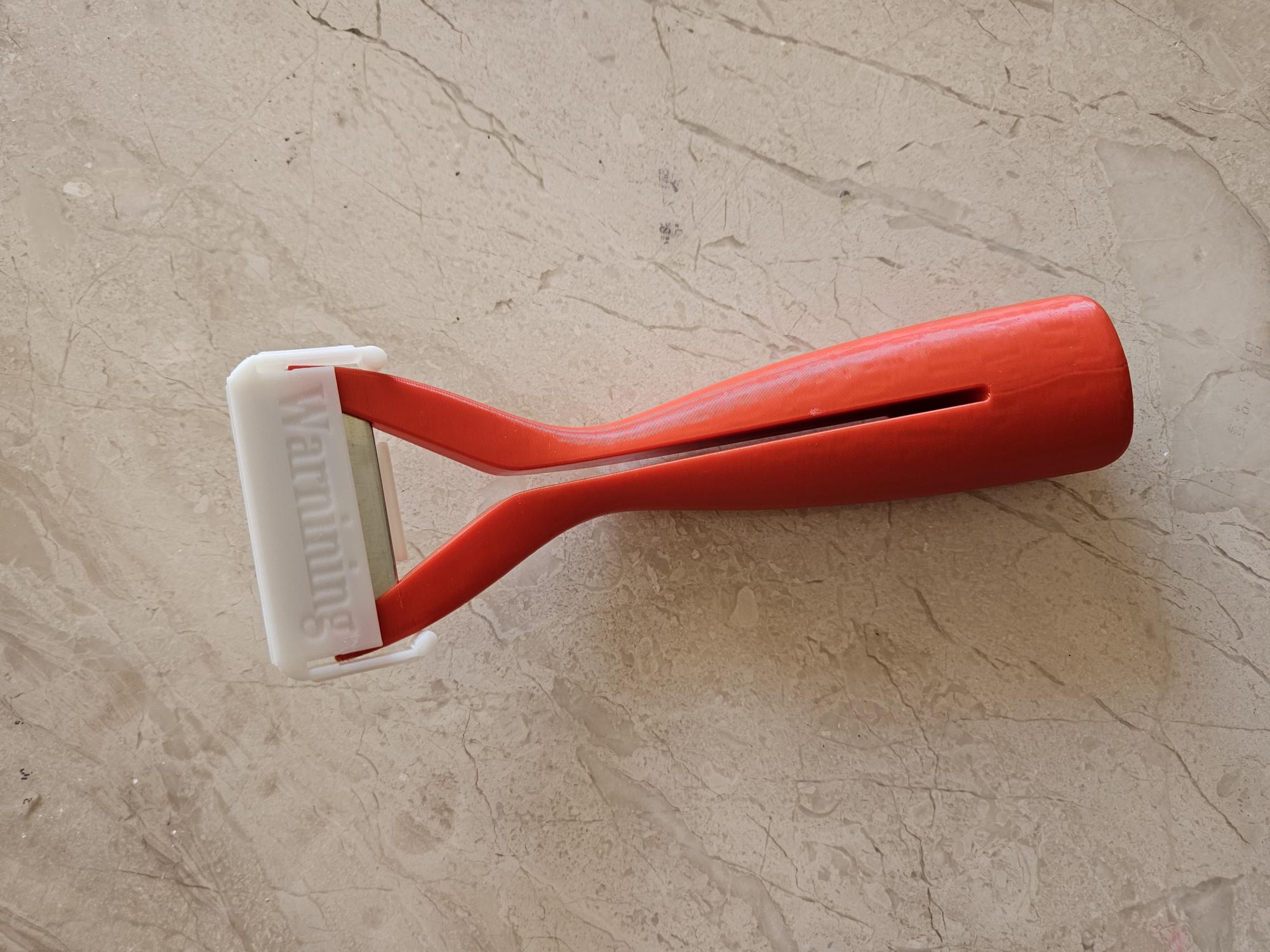 Razor Scraper and Protective Cap by Serkan ASAR | Download free STL ...