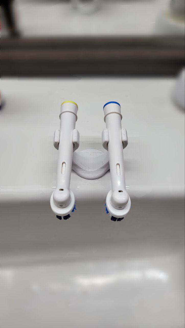 Electric toothbrush hands - Oral-B brush hands