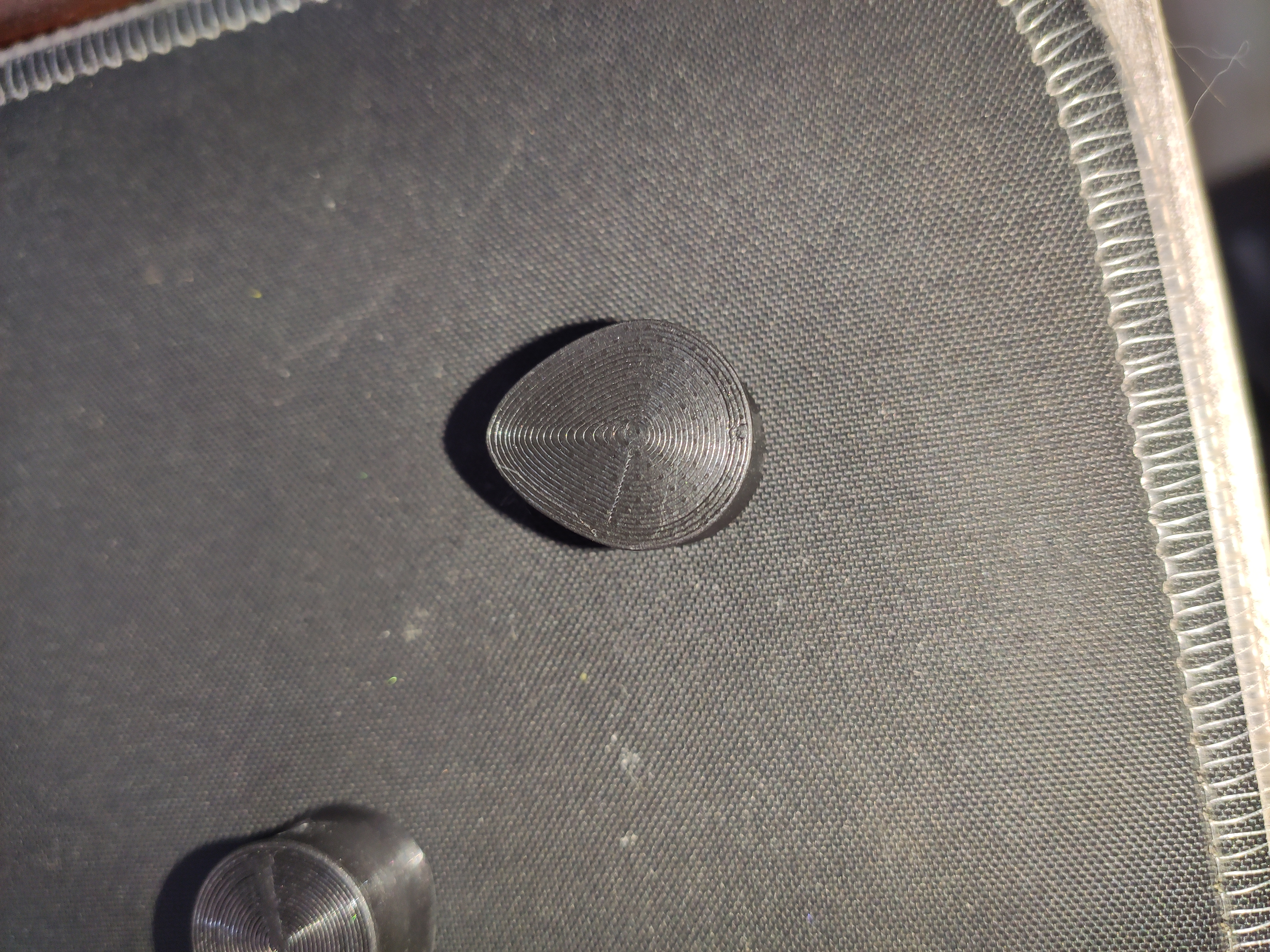 Miniatura 2 do modelo 3D Drop Ear Plug or Gauge
