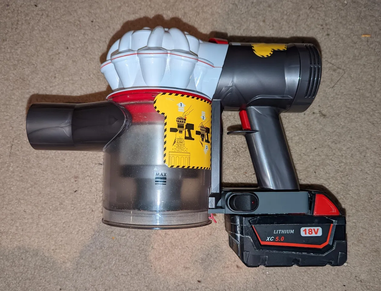 Milwaukee Battery to Dyson V6 - adaptor by 05WEL, Download free STL model