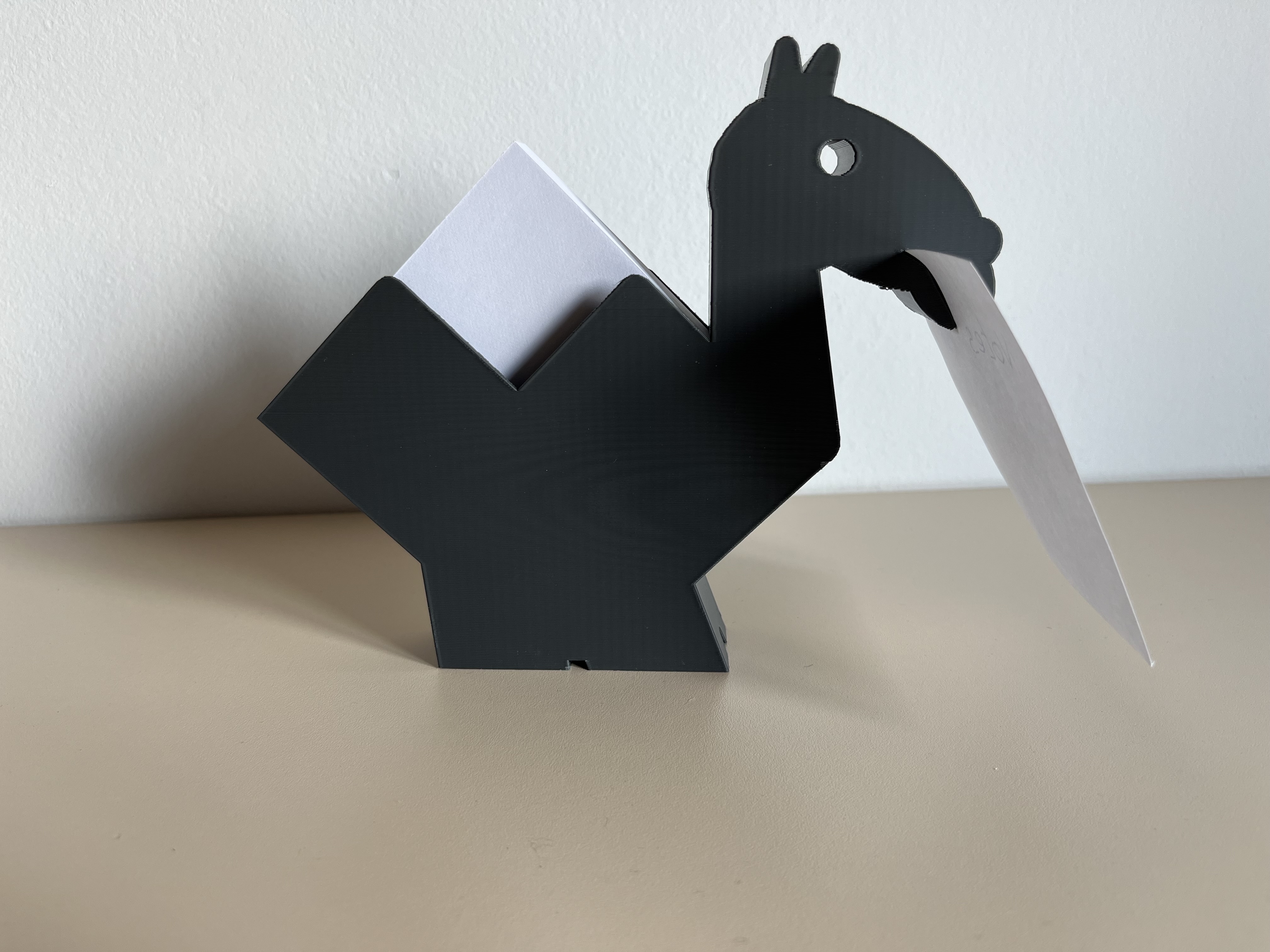 Camel note holder