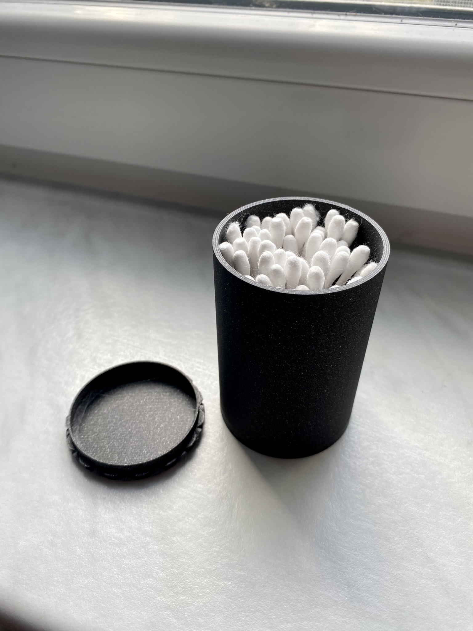 Cotton swab holder by Chris Jay Download free STL model