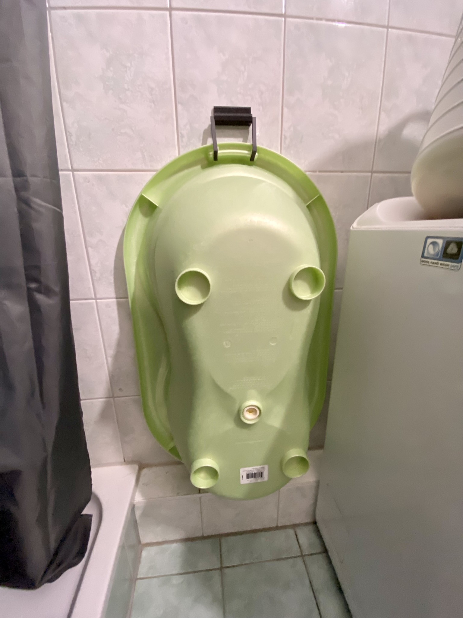 Baby bathtub hook by Chris Jay Download free STL model