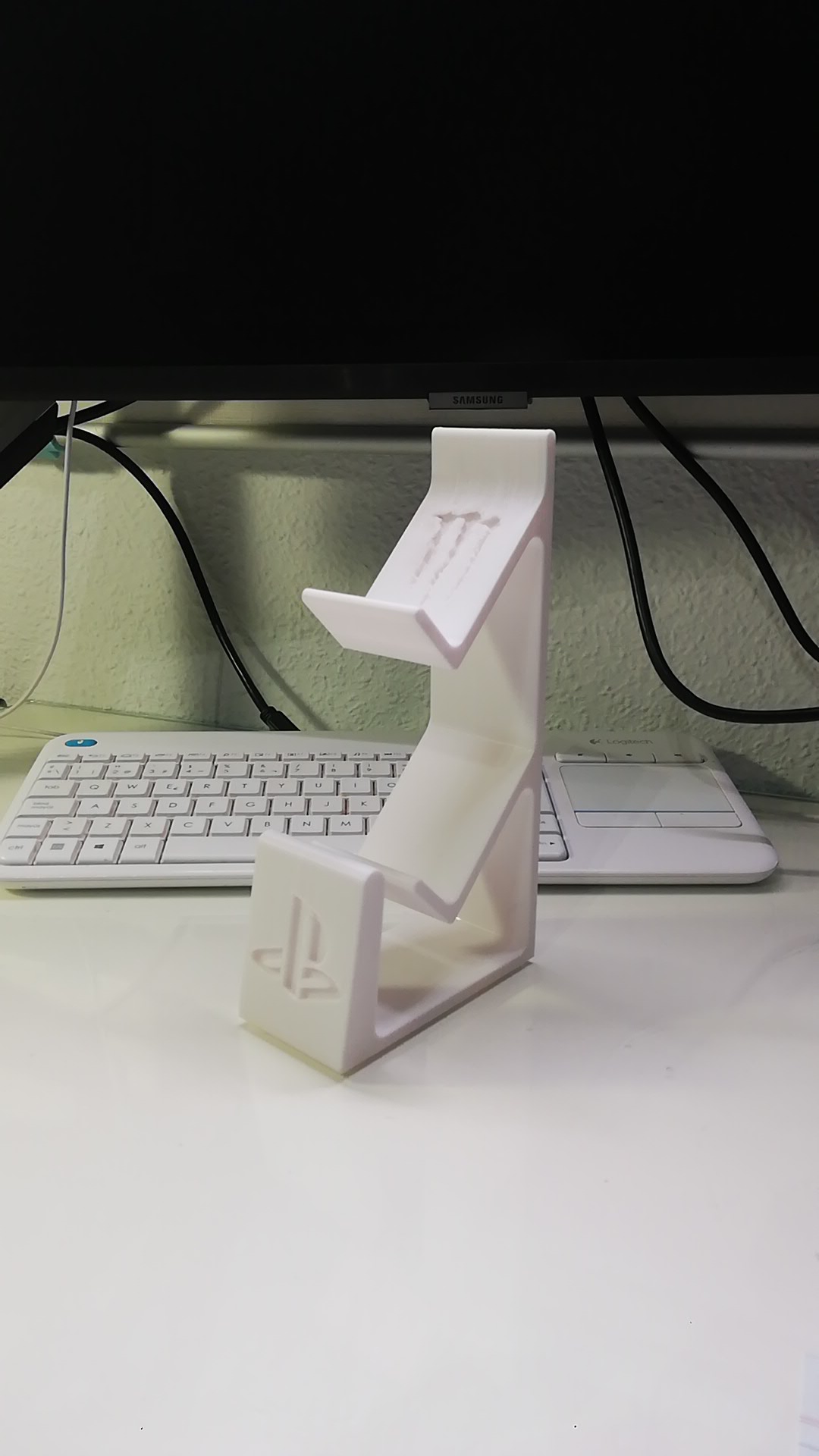 Miniatura 2 do modelo 3D Monster logo + Smoothing