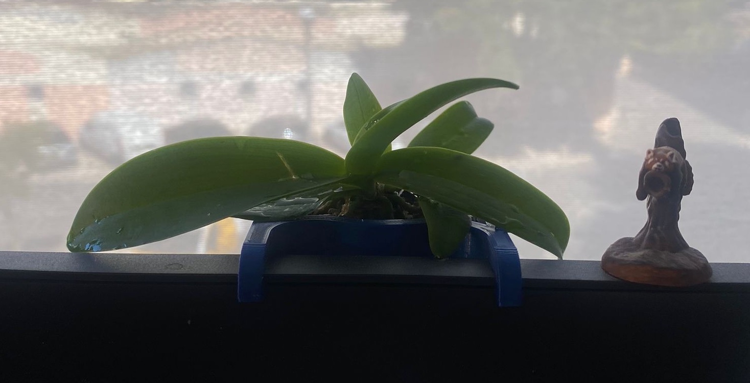 Orchid Pot to hang in a monitor (V2)