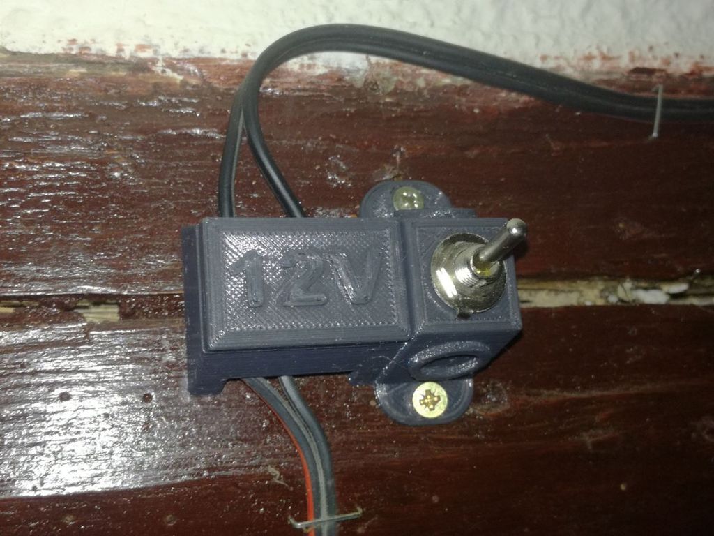 Miniatura 9 do modelo 3D Toggle Switch Box with Terminal Block