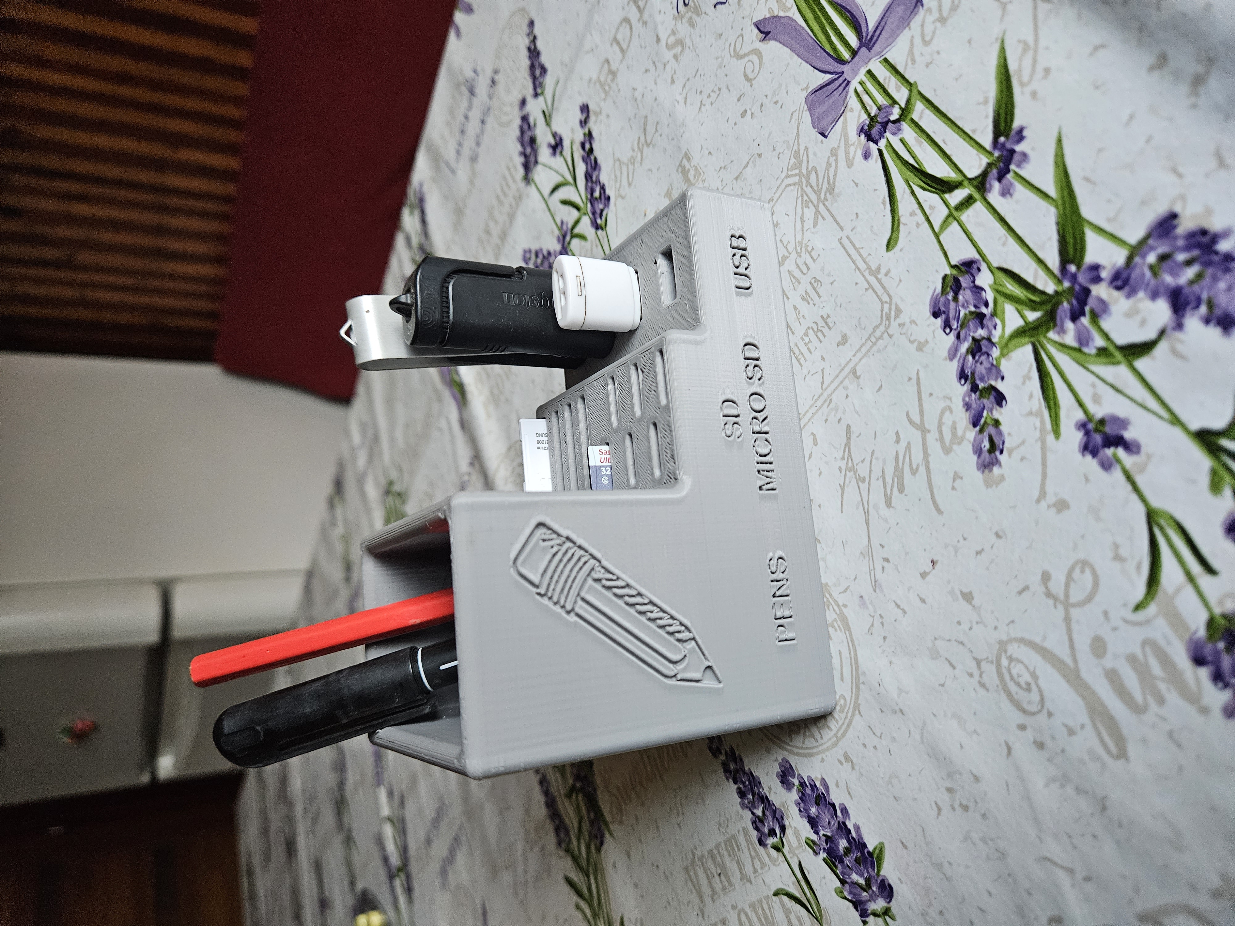 pens, sd and usb desk organizer