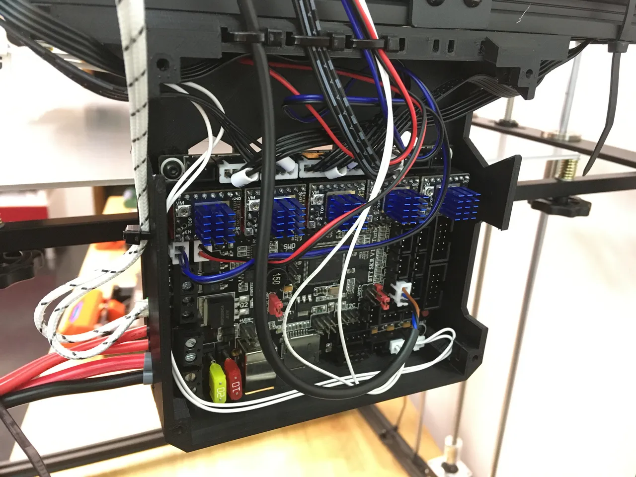 SKR 1.4 enclosure for 2020/3030 by Martin_au | Download free STL