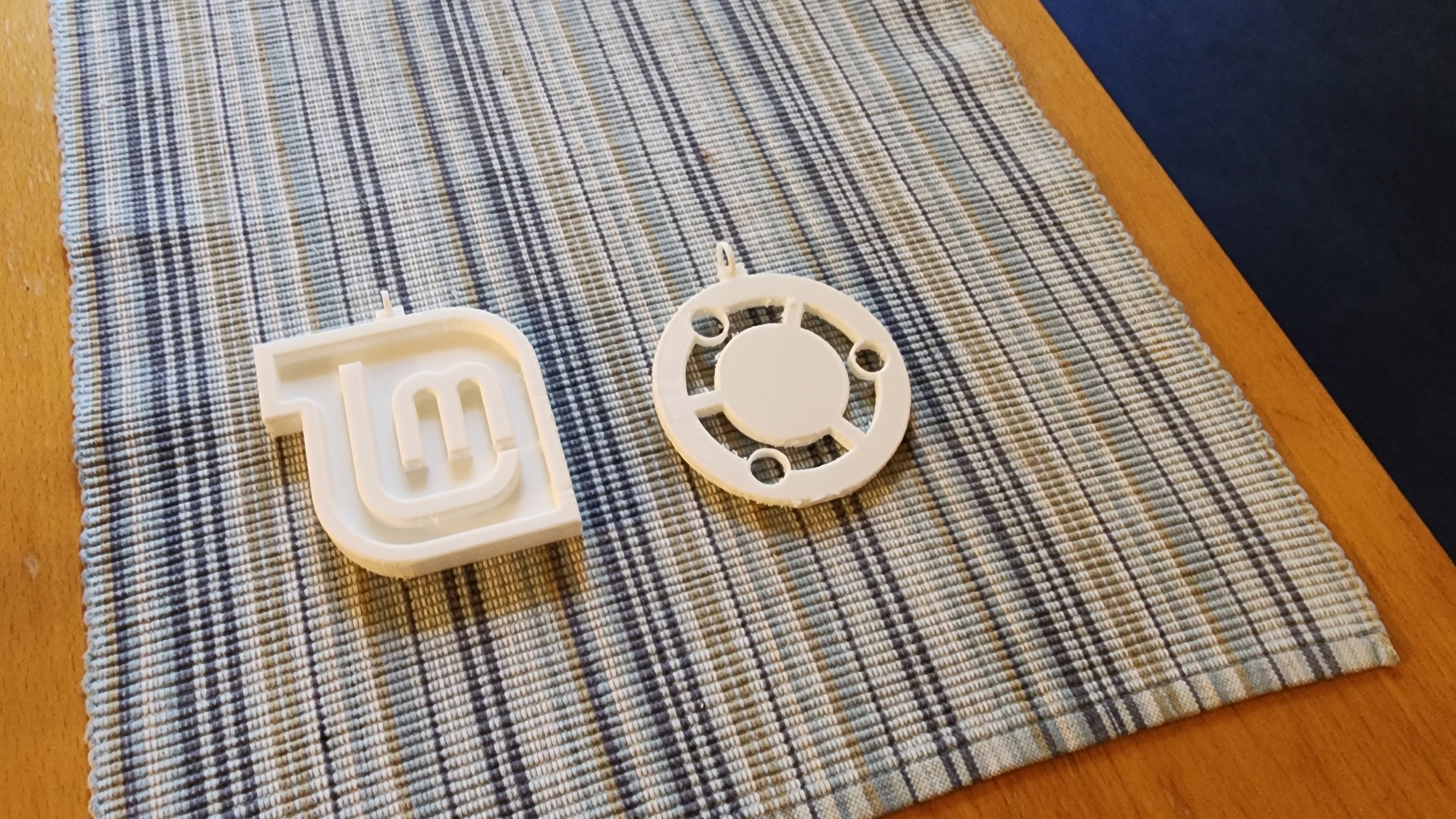Linux Logo Ornaments