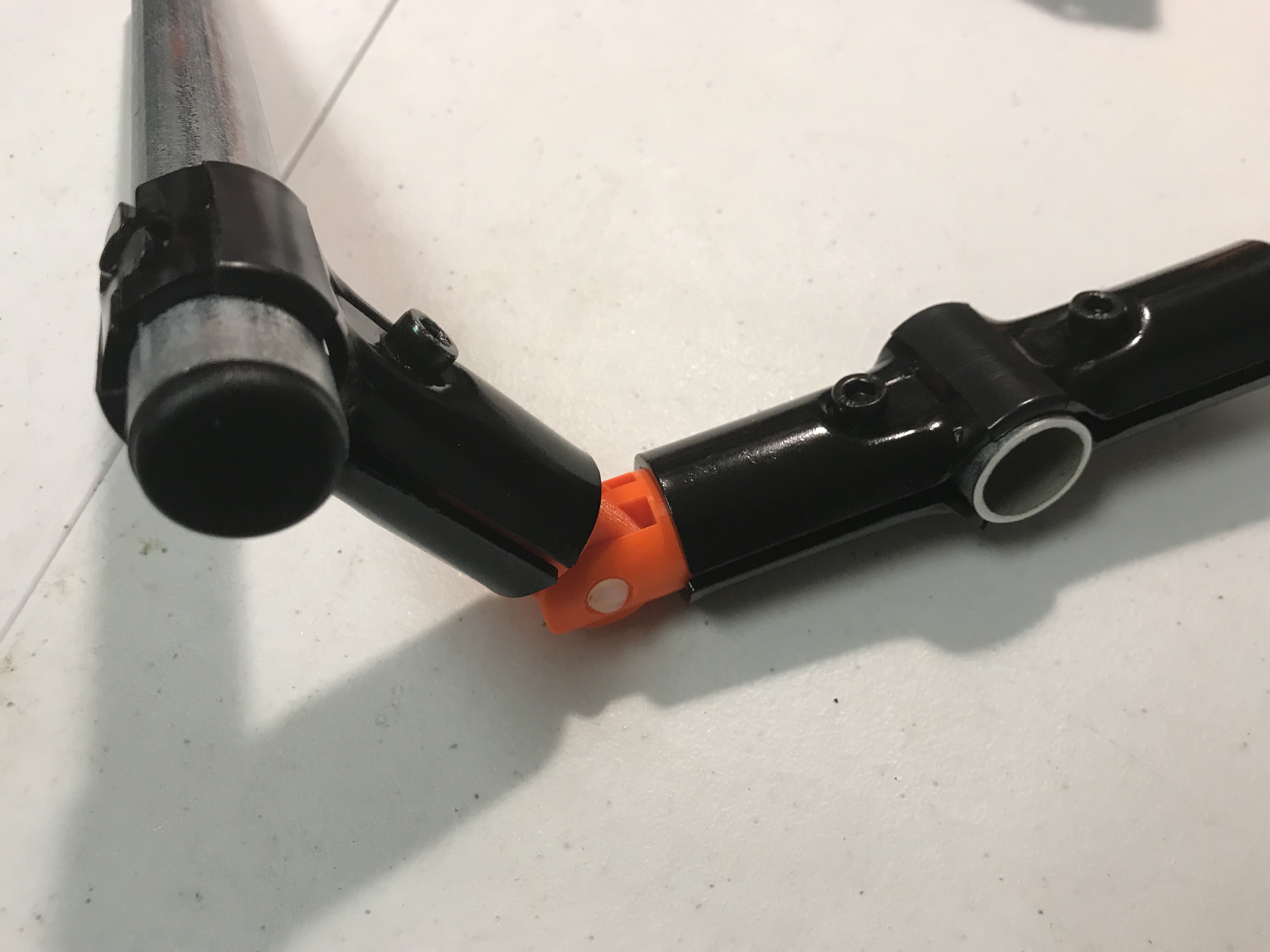 Makerpipe Hinge for EMT pipe by Simple3D Download free STL model