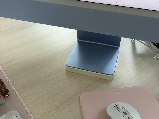 Rotating Imac 24" stand with roller bearings