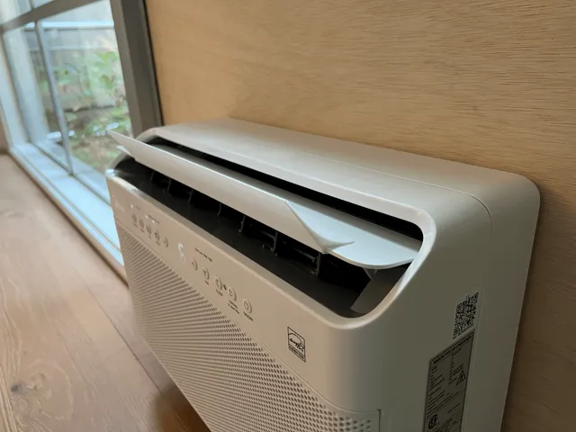 Midea U-shaped Air Conditioner Air Vent Deflector — foto autora
