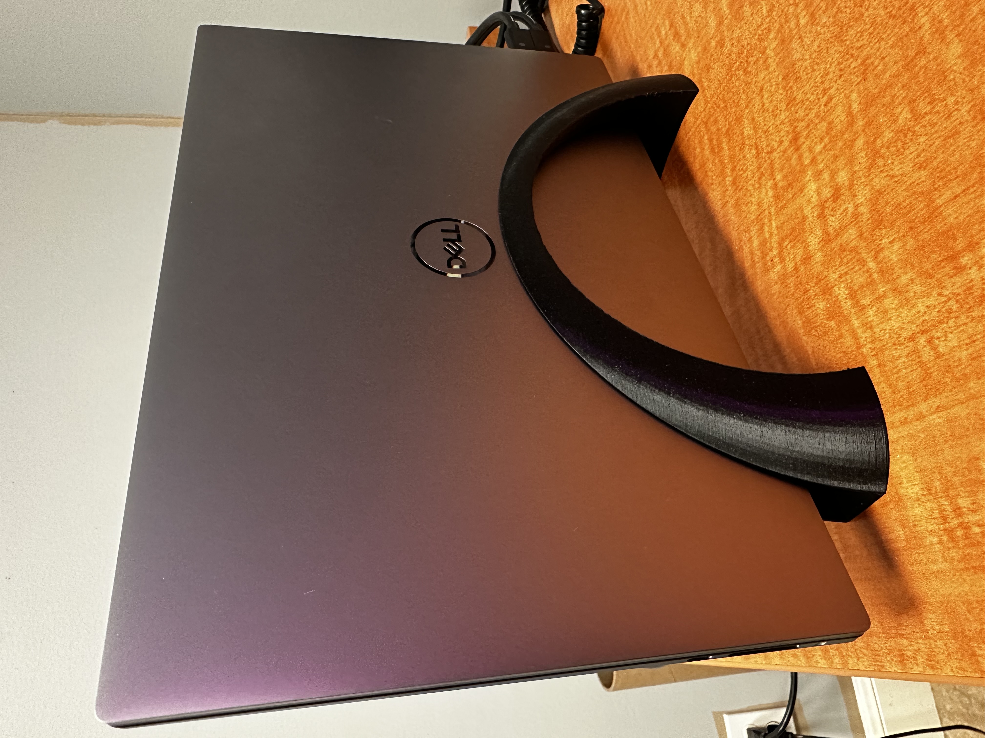 Round Vertical Laptop Stand