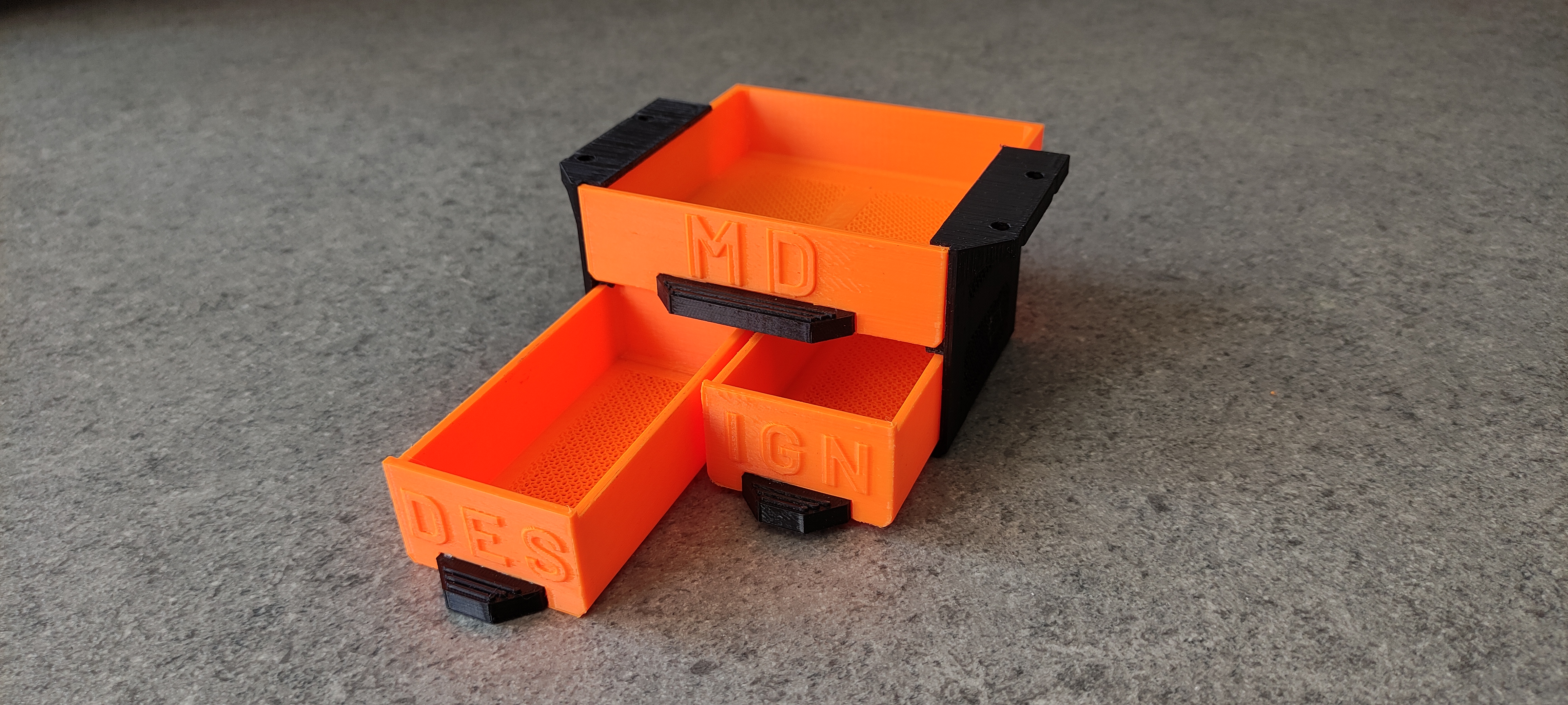 Miniatura 5 do modelo 3D Under Table Drawer Design