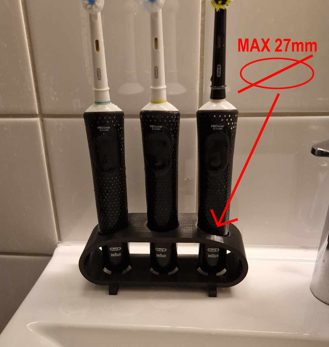 Toothbrush stand for 3 Oral B toothbrushes. by Kongolasse Download