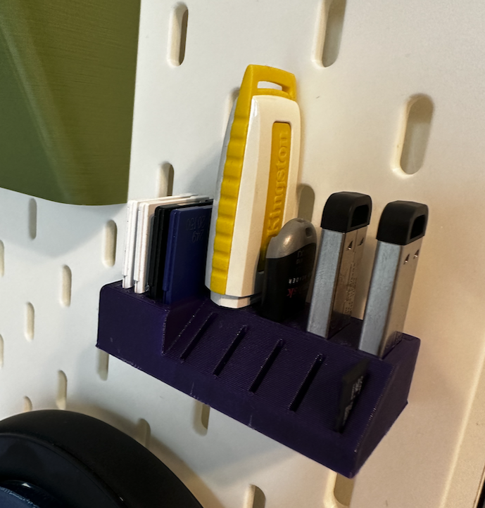 USB & (Micro-)SD holder for Ikea Skadis / SKÅDIS (tighter fitment)