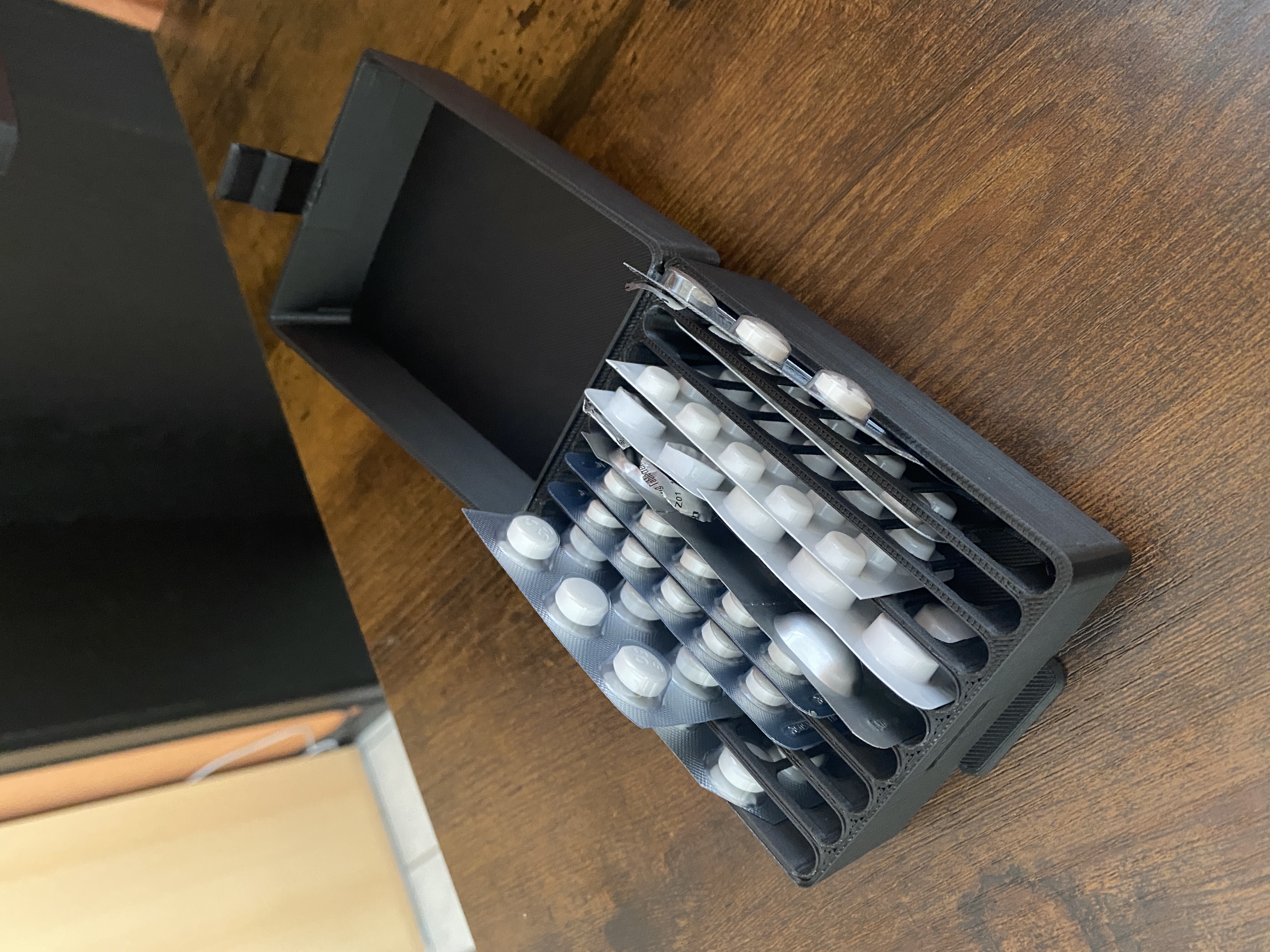 Diskrete Tablettenbox / Discreete Pillbox