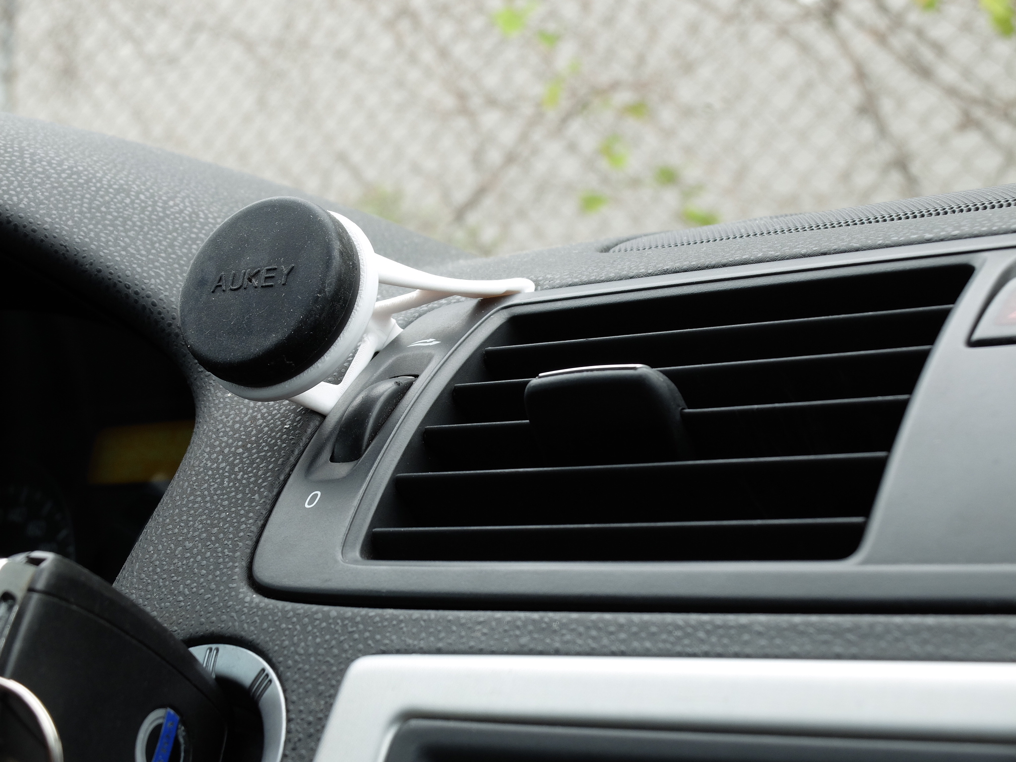 Volvo C30 S40 V50 Magnetic Phone Mount