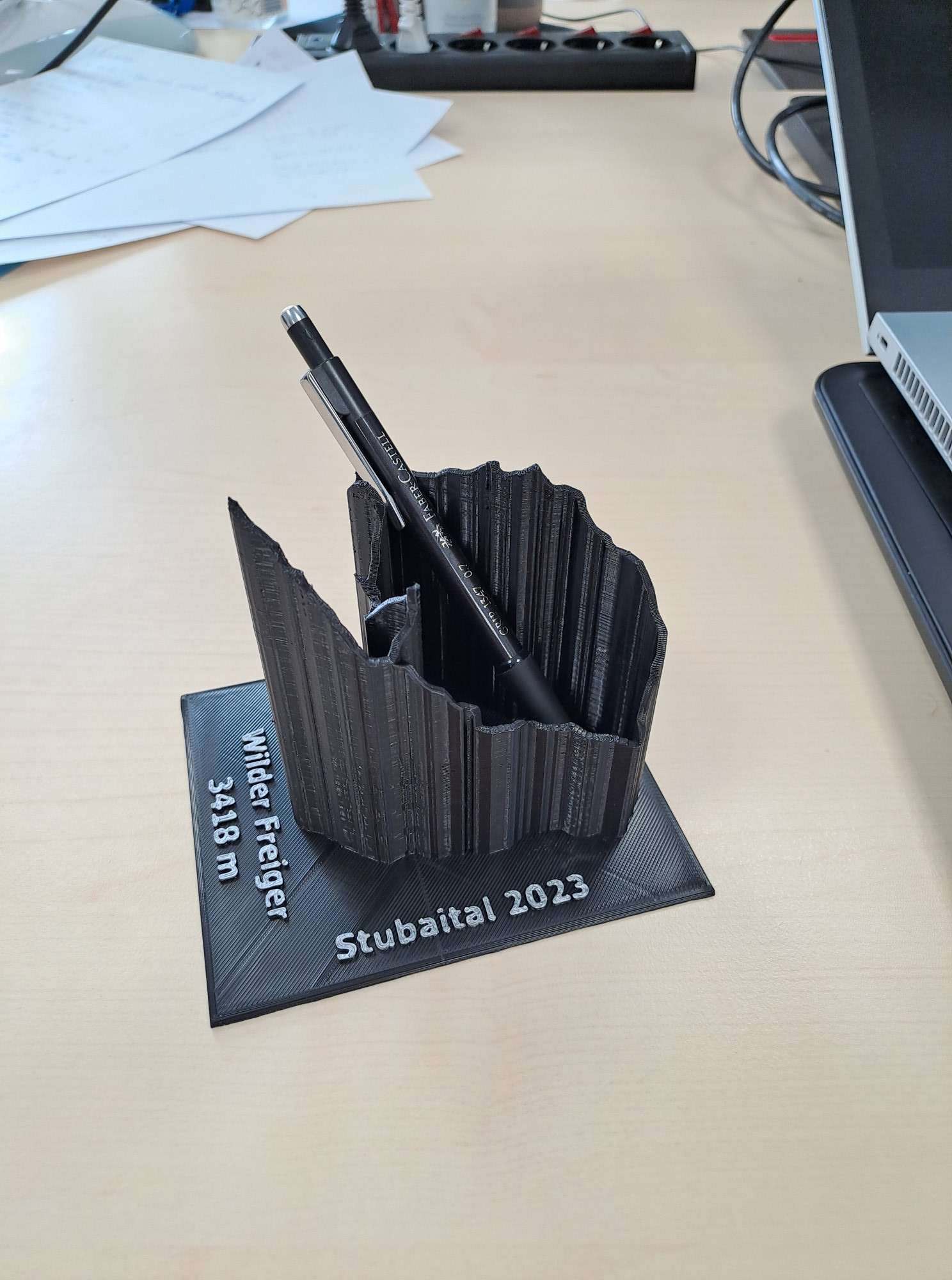 Pen holder hike trail