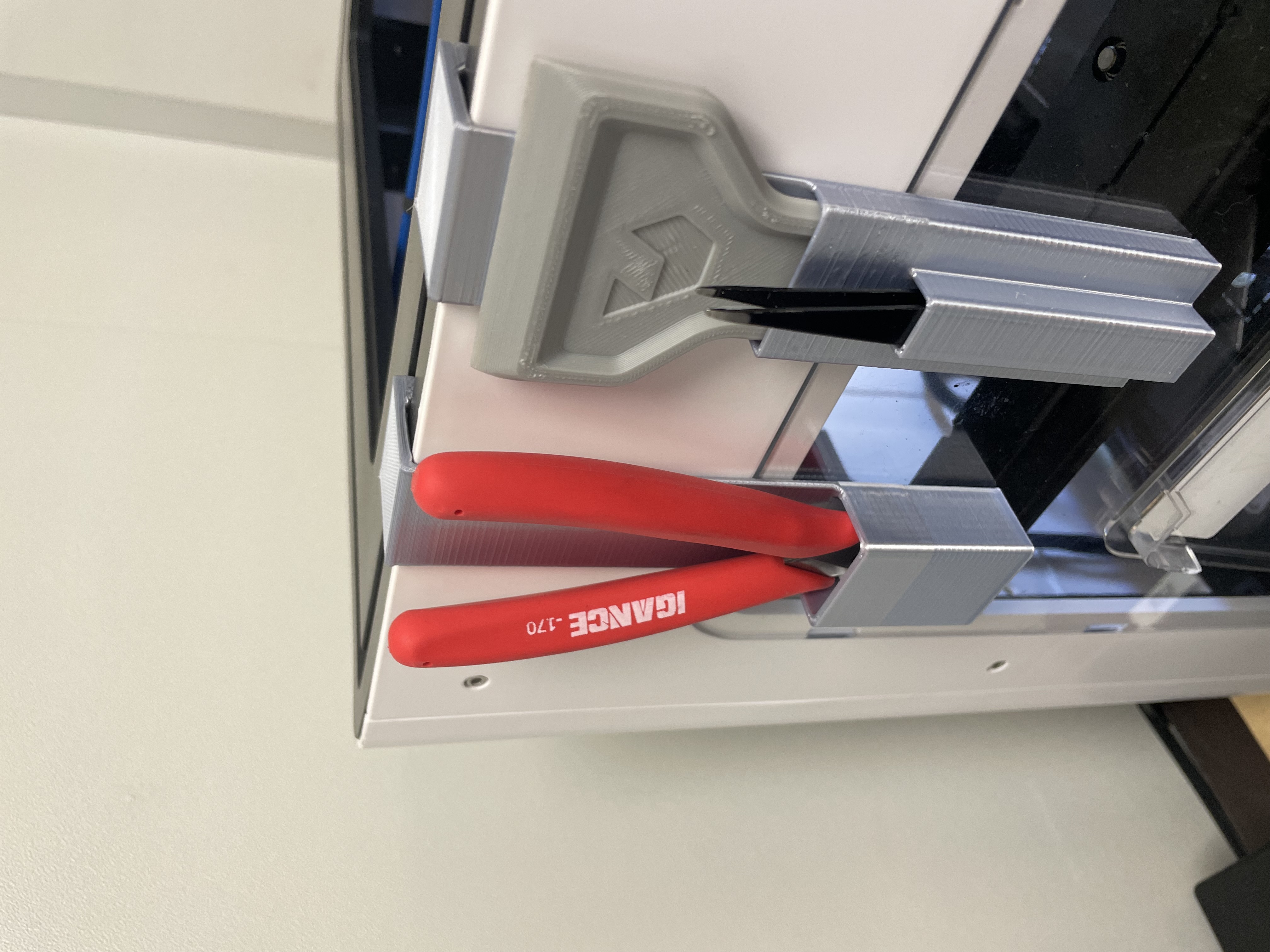Qidi Tech X-Smart 3 - Snips holder